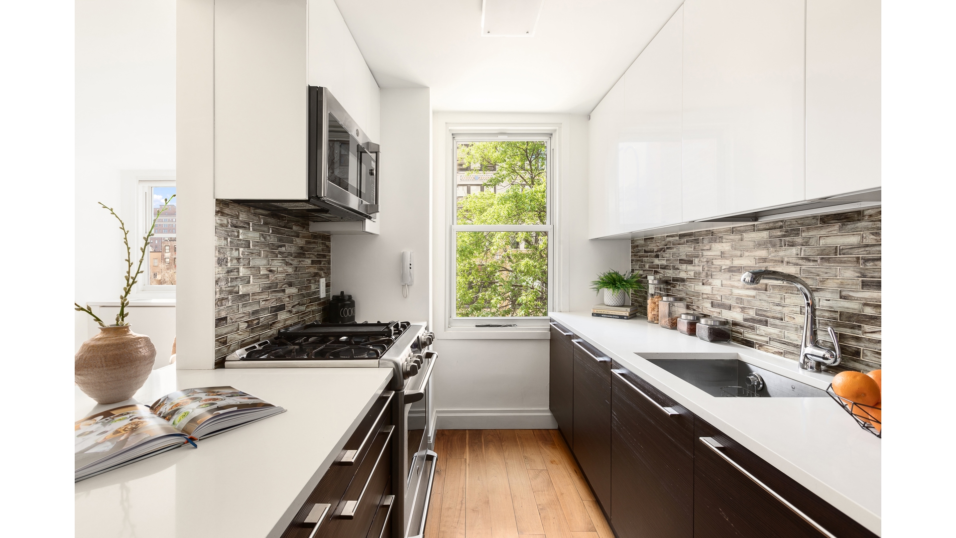 #5 photo, 77 7TH Avenue, Манхэттен ‖ Chelsea , NY 10011