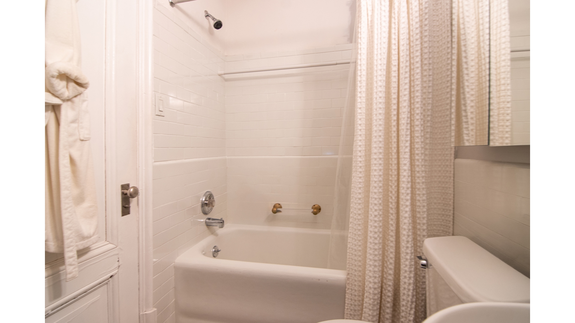 #9 photo, 2109 BROADWAY, Upper West Side , NY 10023