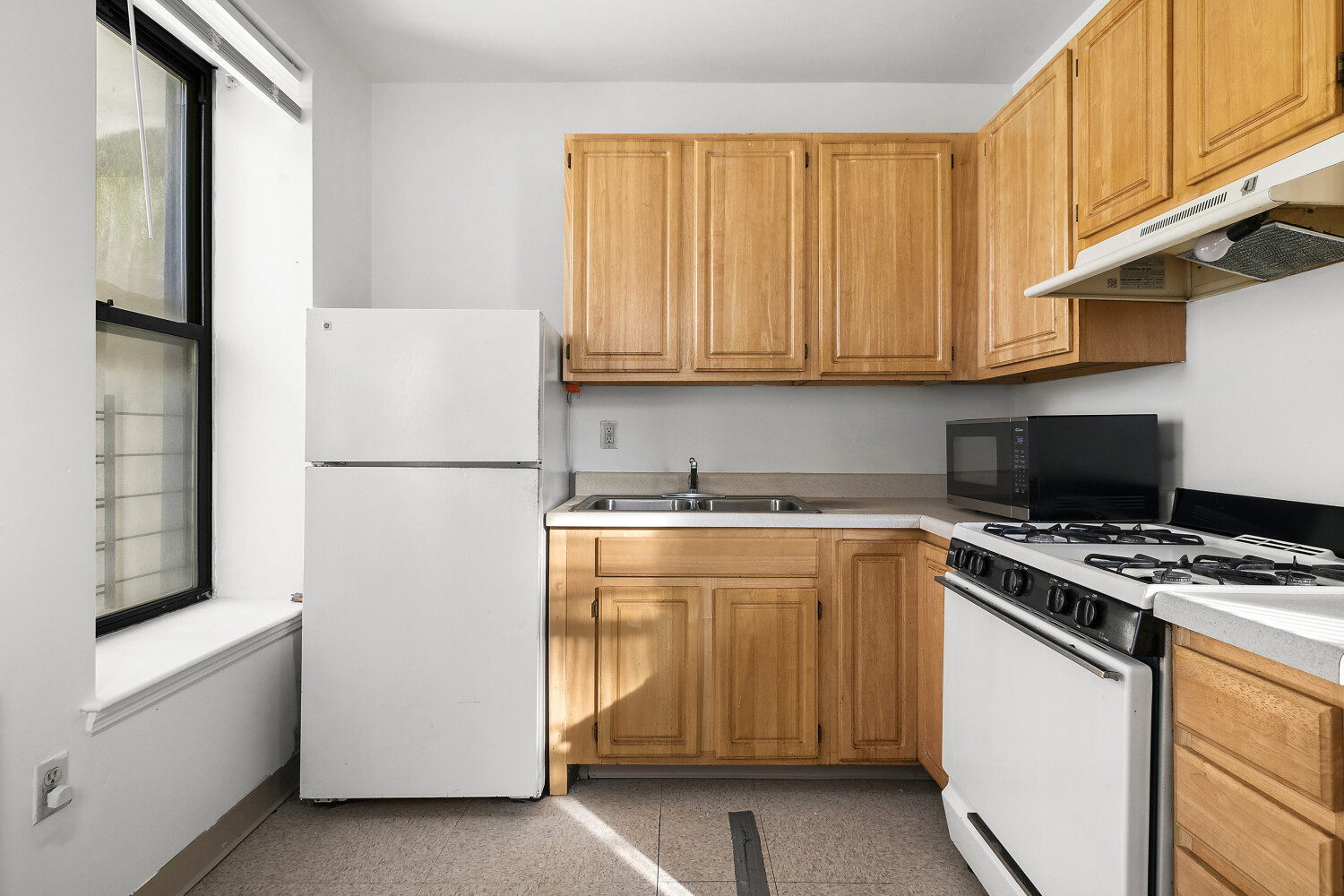 #4 photo, 101 W 115TH Street, South Harlem , NY 10026