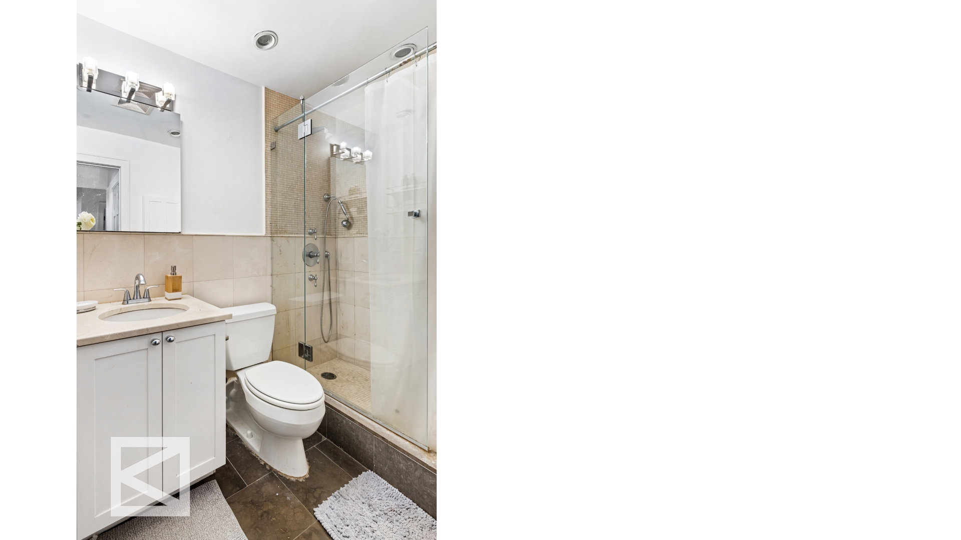 #12 photo, 205 E 22ND Street, מנהטן Gramercy Park , NY 10010