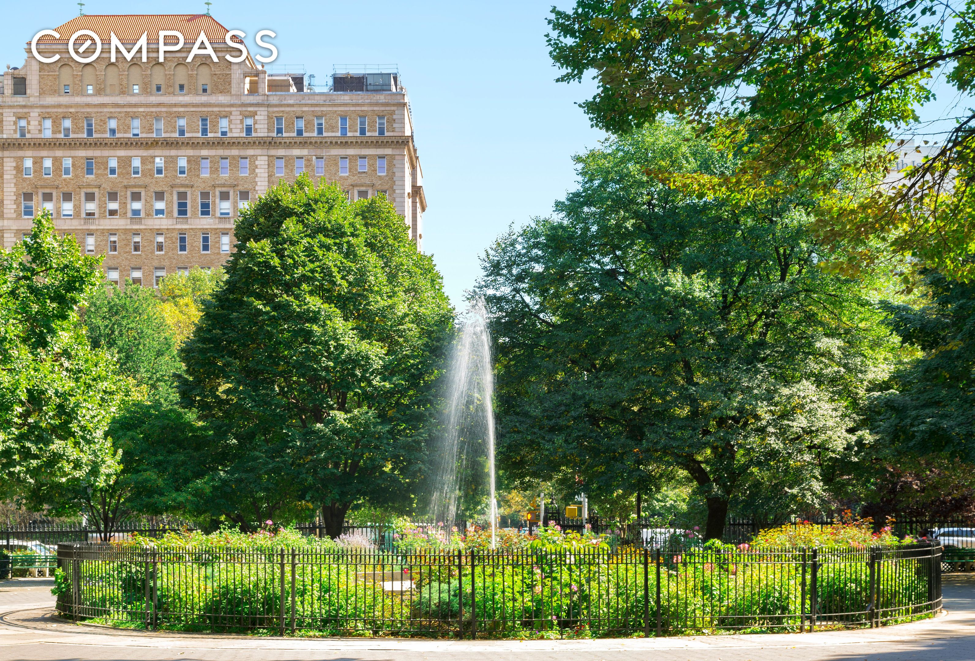 #12 photo, 200 E 16th Street, Gramercy Park , NY 10003