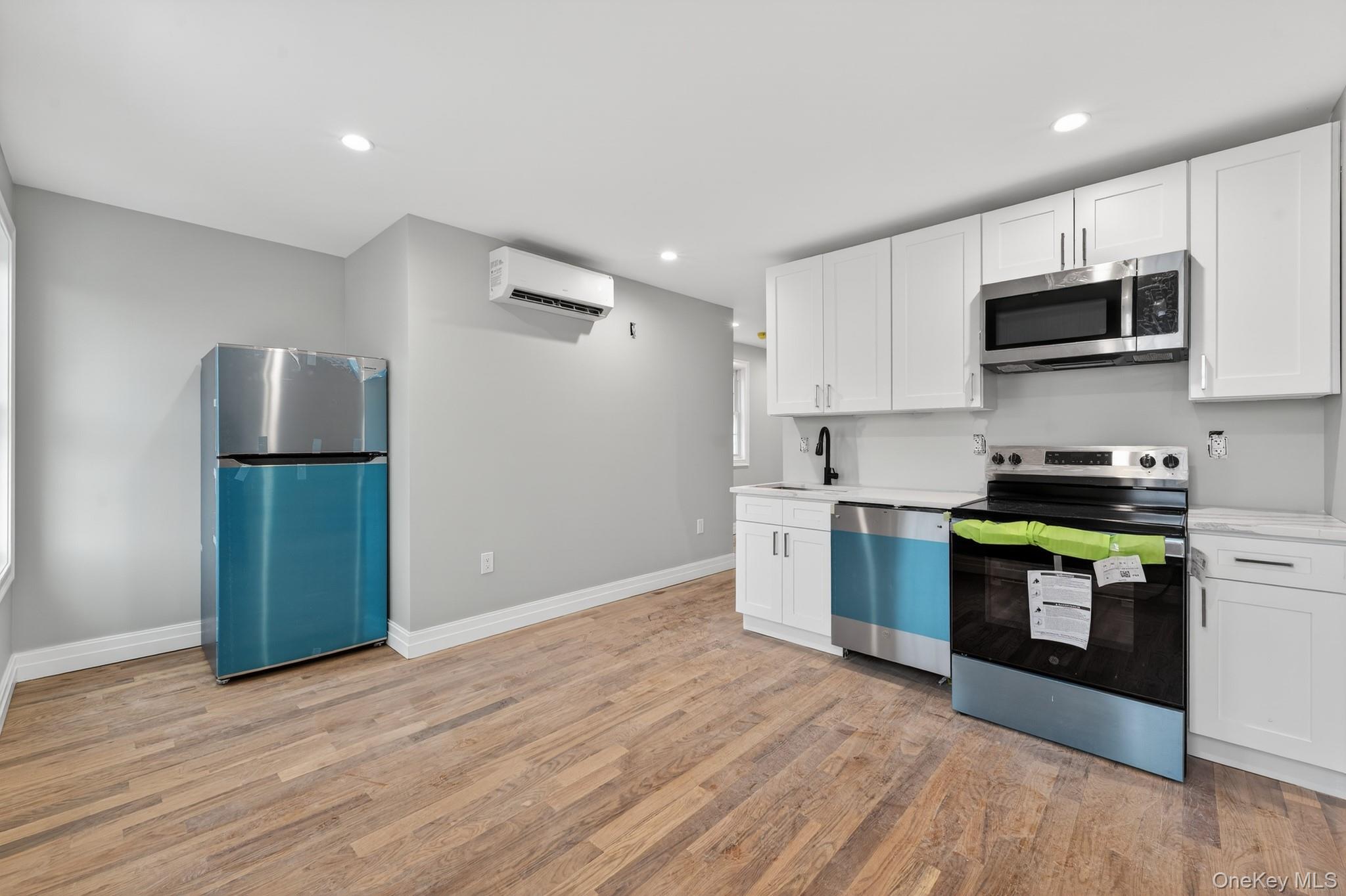 #9 photo, 12141 133rd Street, 皇后区 奥松公园 South Ozone Park , NY 11420