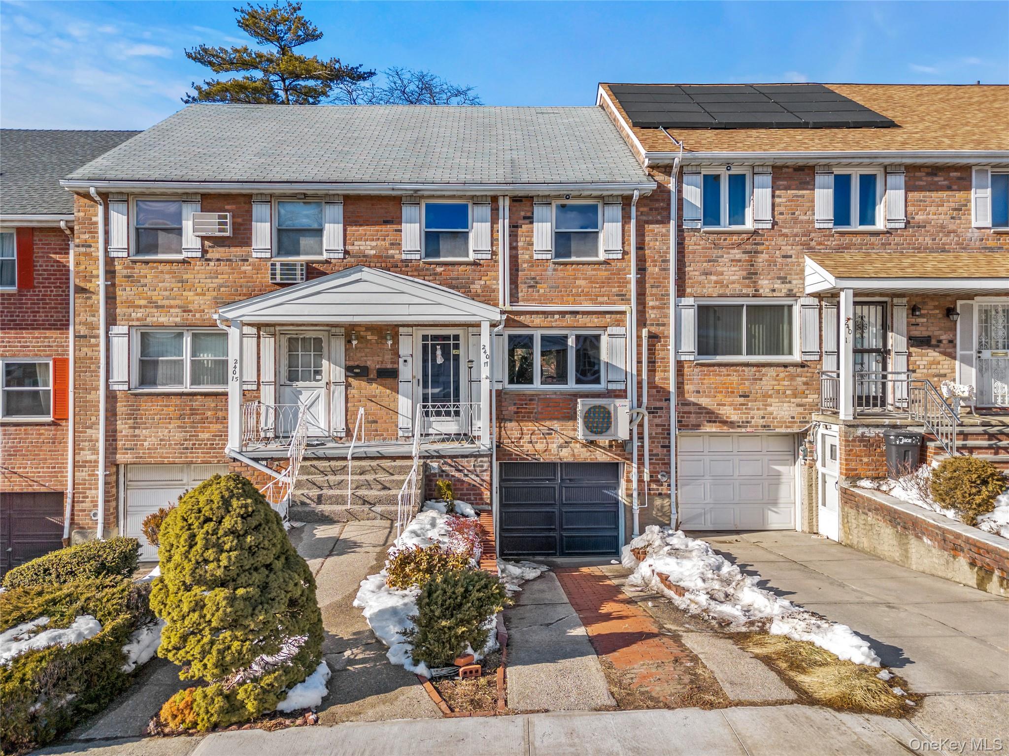 #1 photo, 24017 67th Avenue, קווינס Little Neck , NY 11362