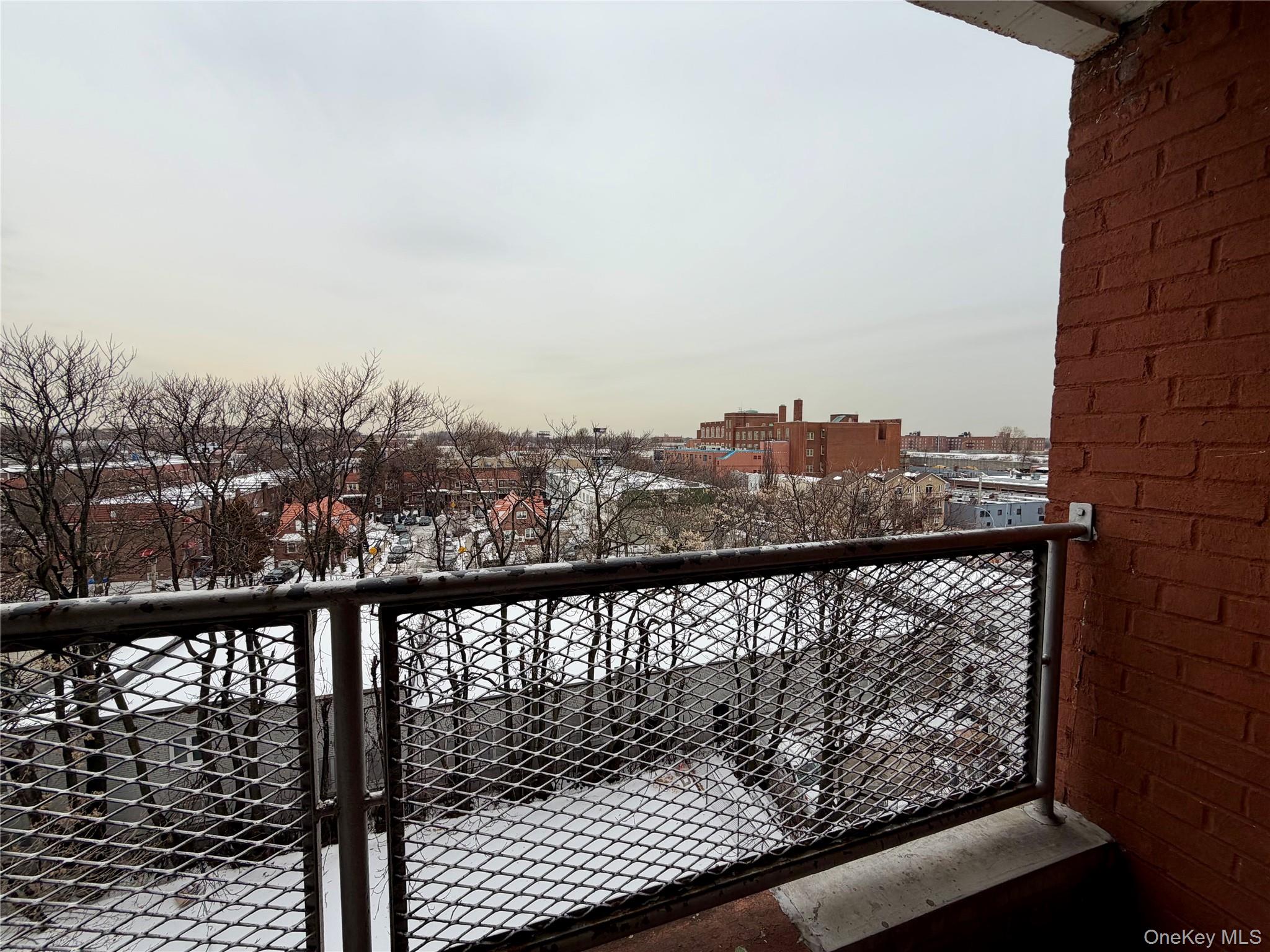 #6 photo, 60-11 Broadway, Woodside , NY 11377