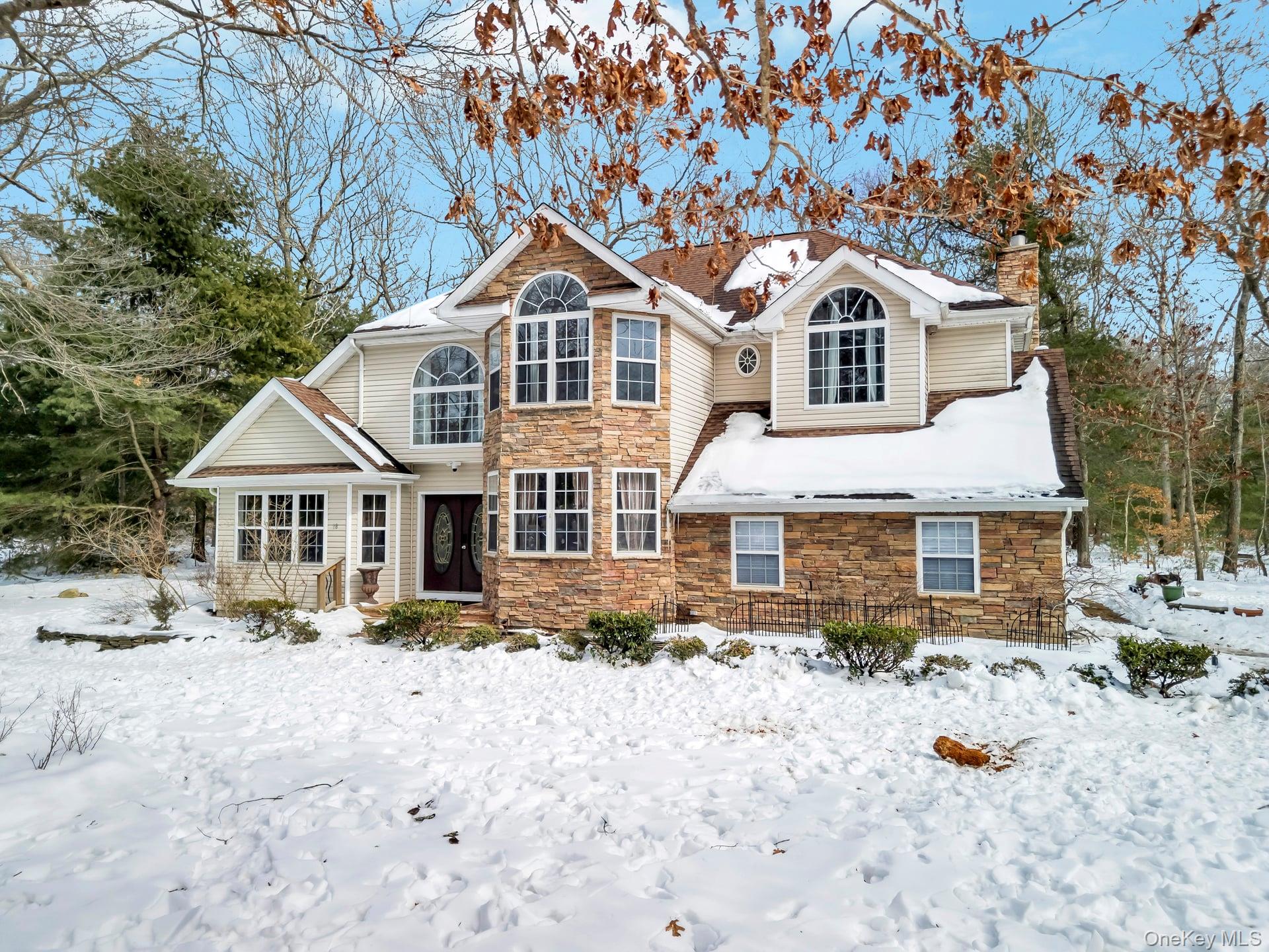 #4 photo, 18 Darcy Avenue, Manorville , NY 11949