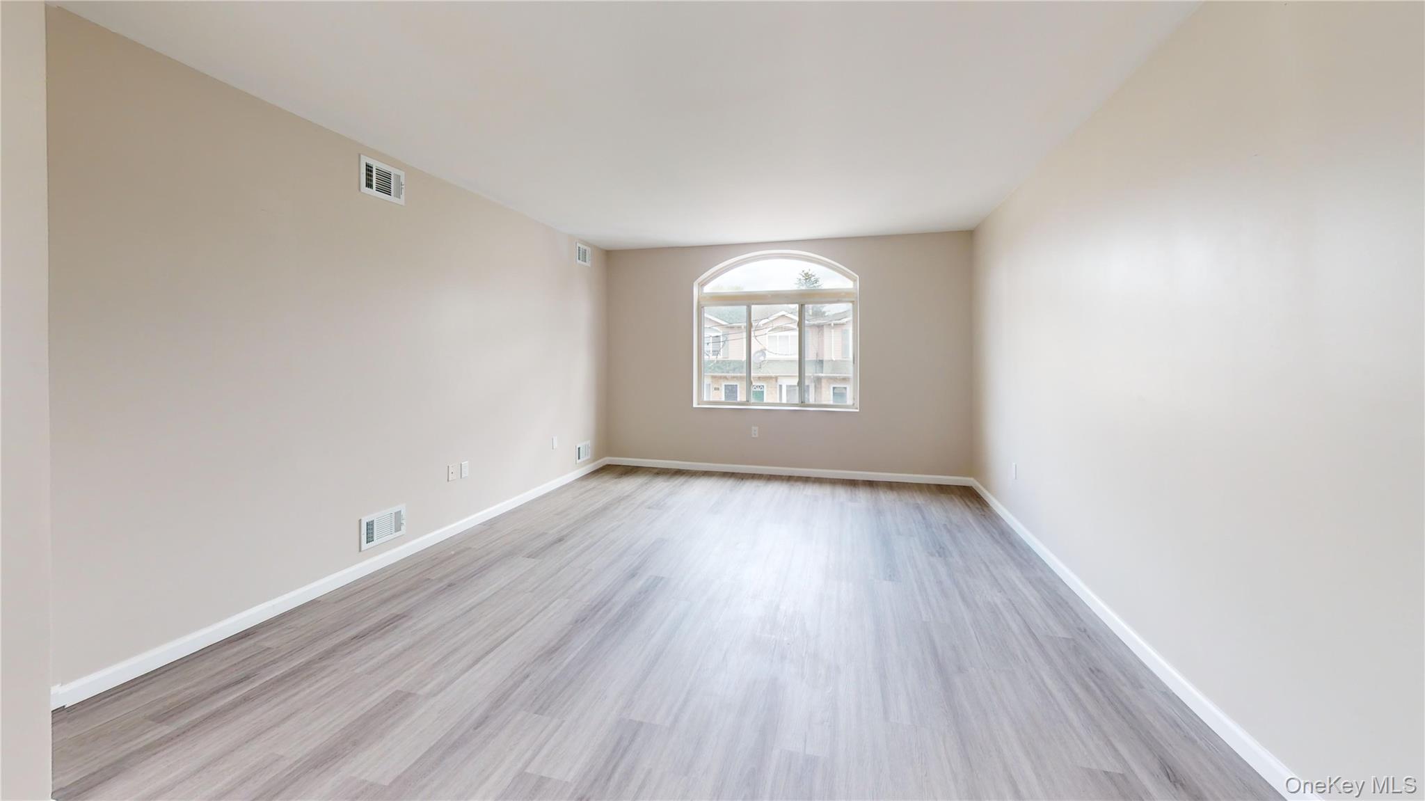 #20 photo, 109 Lyceum Court, Staten Island , NY 10310