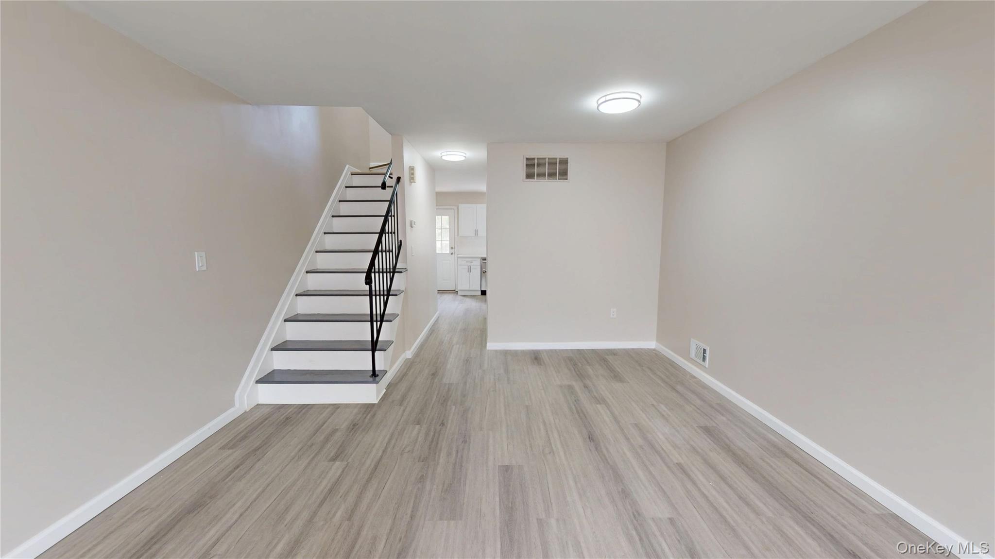 #4 photo, 109 Lyceum Court, Staten Island , NY 10310