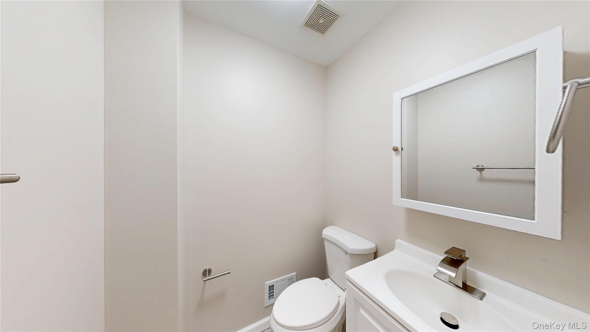 #7 photo, 109 Lyceum Court, Staten Island , NY 10310