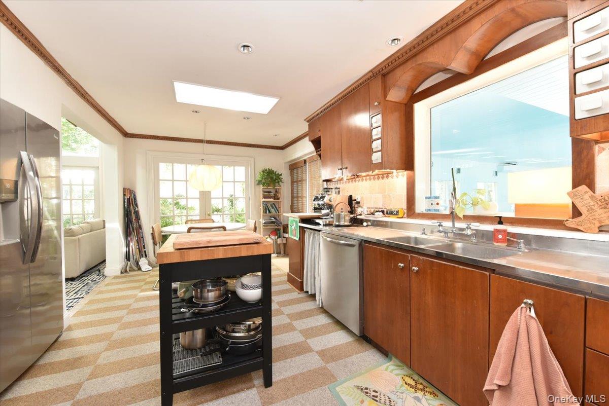 #13 photo, 3 Mill Pond Lane, Lattingtown , NY 11560