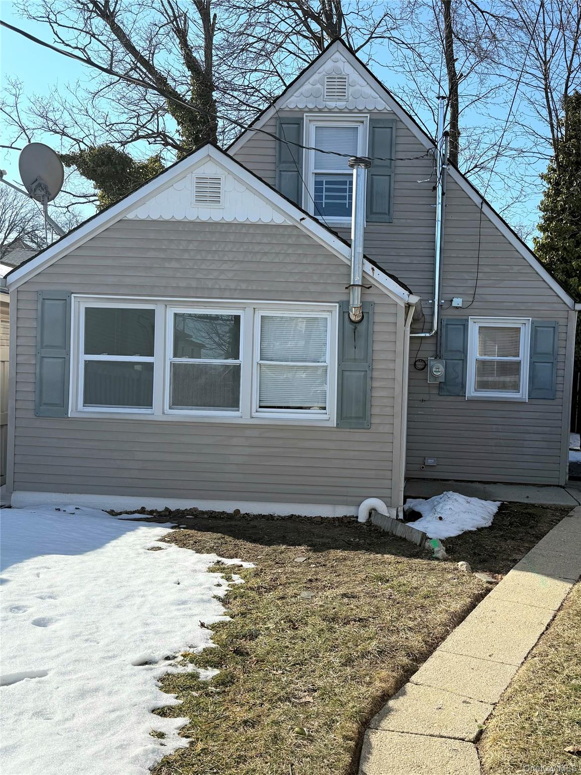 #9 photo, 137-22 242nd Street, Rosedale , NY 11422