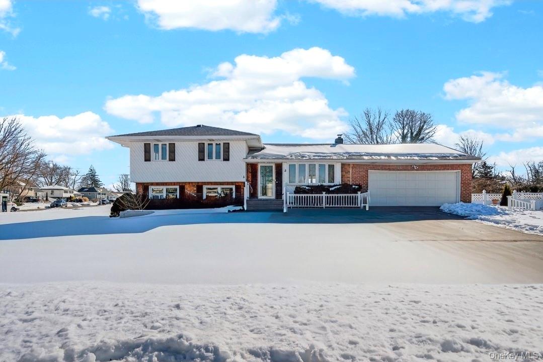 #1 photo, 8 Whitebirch Lane, Commack , NY 11725