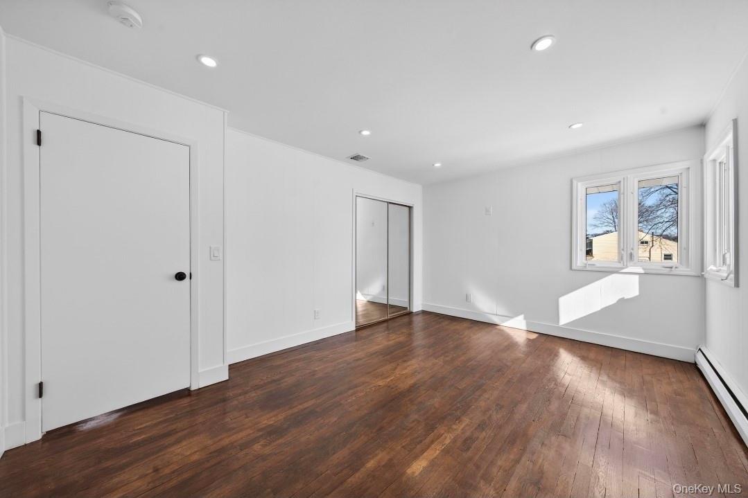 #17 photo, 8 Whitebirch Lane, Commack , NY 11725