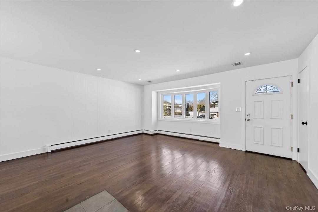 #9 photo, 8 Whitebirch Lane, Commack , NY 11725