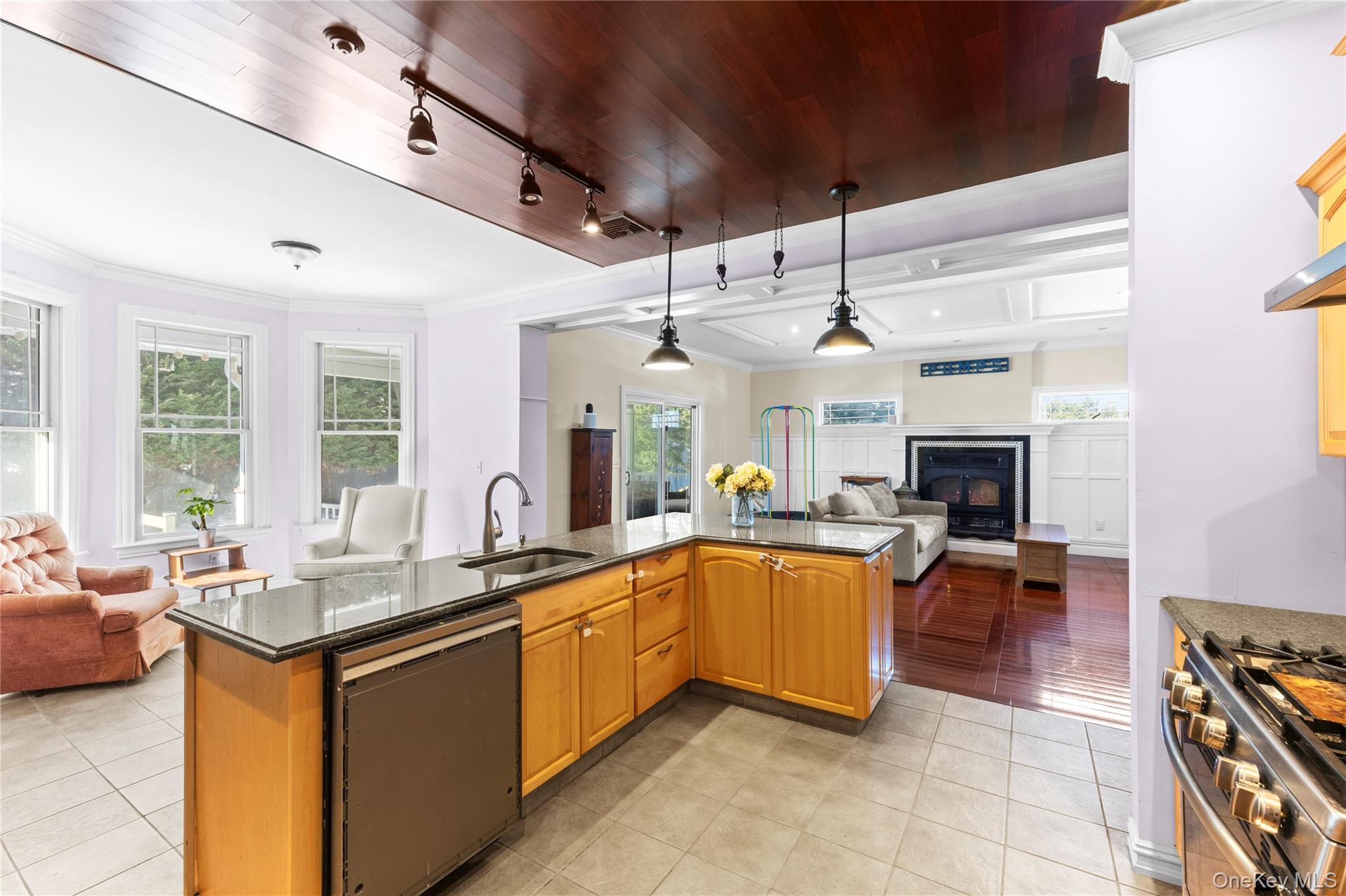 #8 photo, 62 Ellis Avenue, מחוז סאפוק Northport , NY 11768