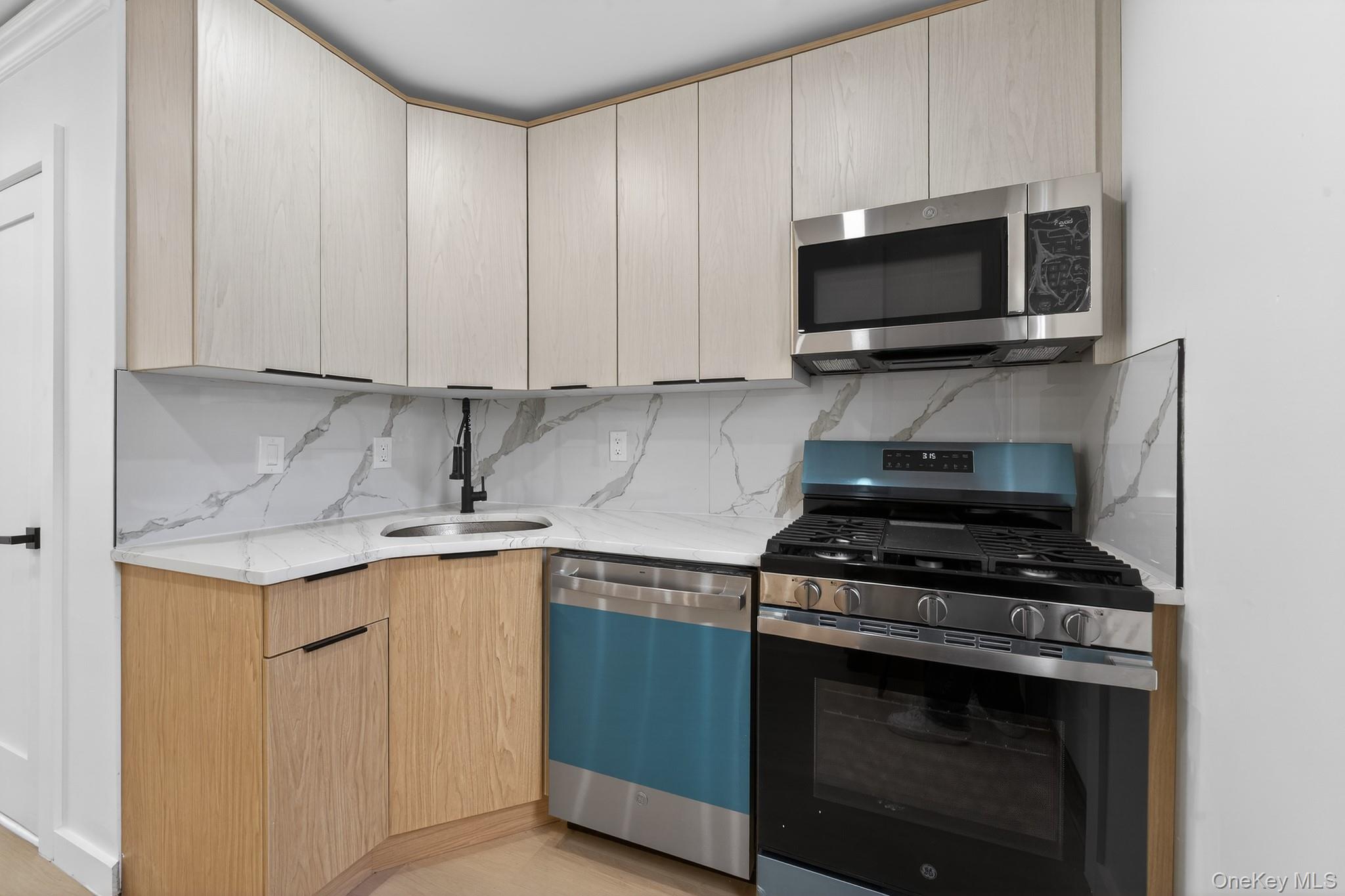 #3 photo, 114-25 200th Street, 皇后区 Saint Albans , NY 11412