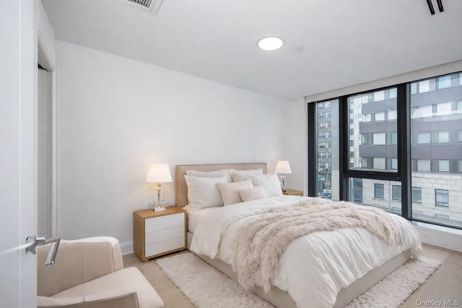 #12 photo, 300 W 30th Street, 맨해튼 New York (Manhattan) , NY 10001