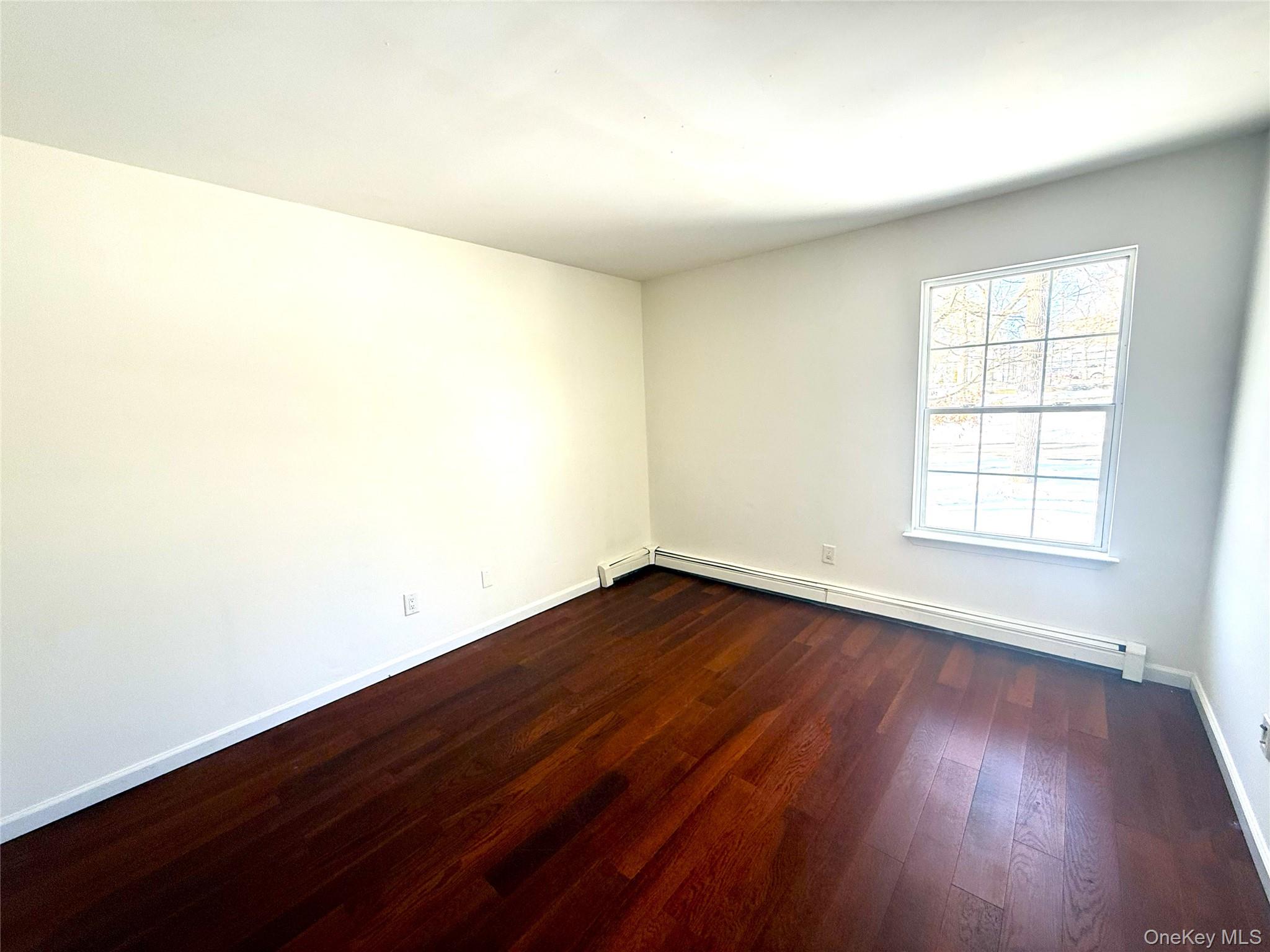 #17 photo, 2 New Street, Holtsville , NY 11742