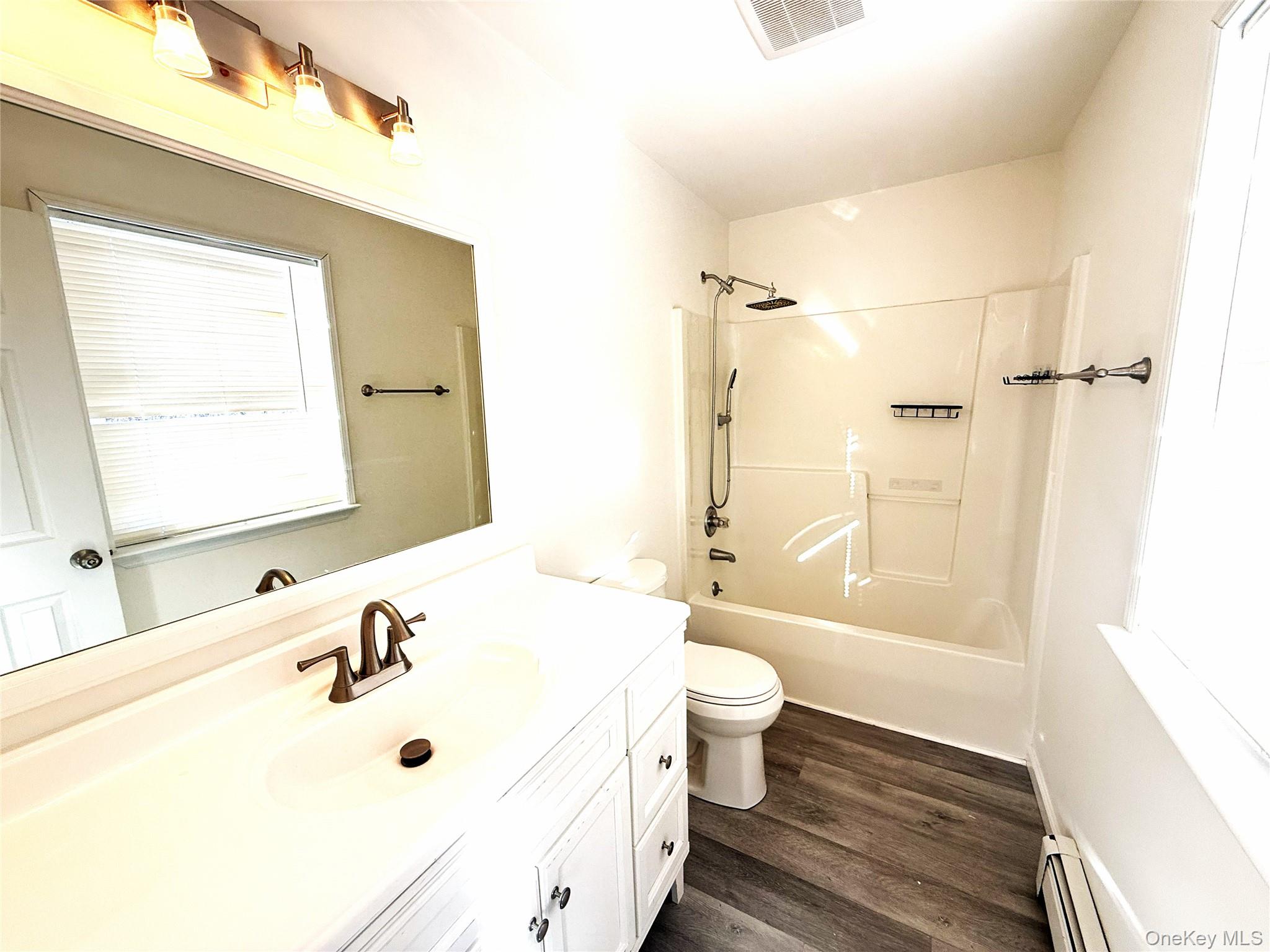 #18 photo, 2 New Street, Holtsville , NY 11742