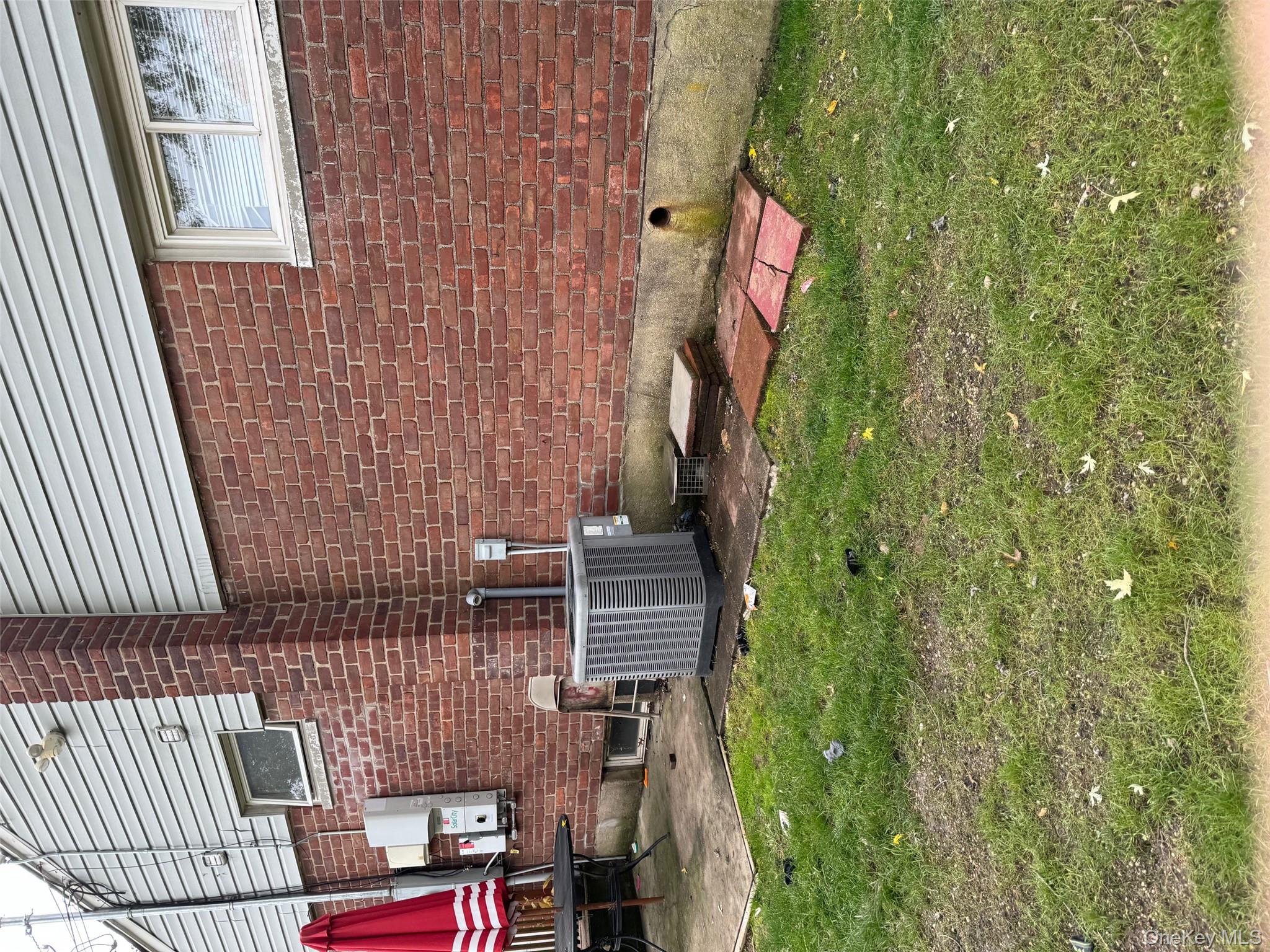 #6 photo, 45 Oakley Drive, Huntington , NY 11746