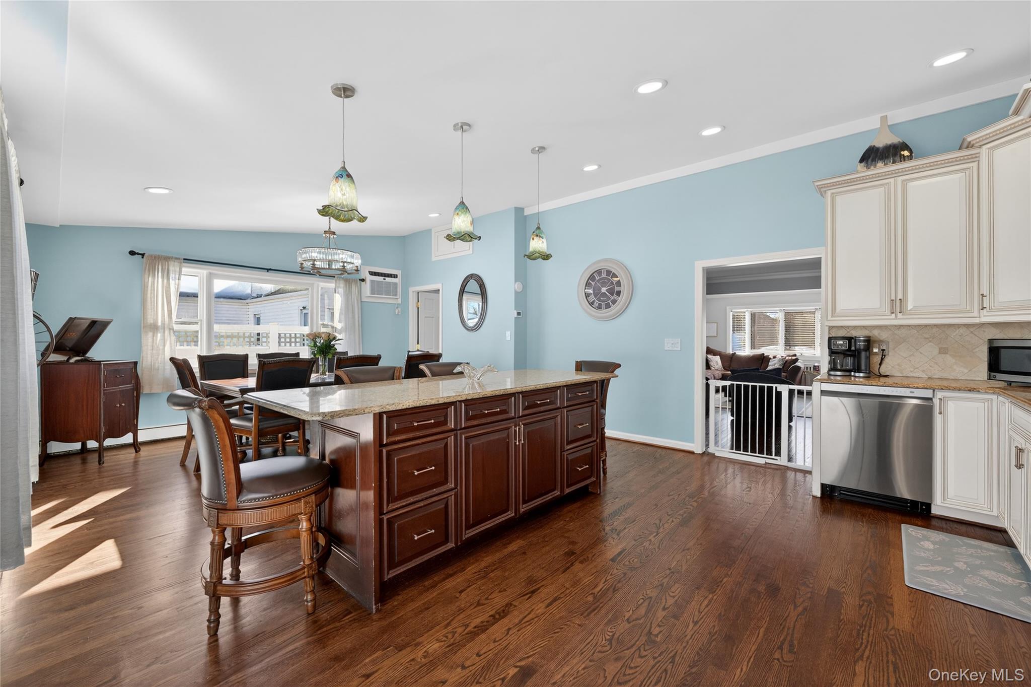 #15 photo, 3351 4th Street, Oceanside , NY 11572