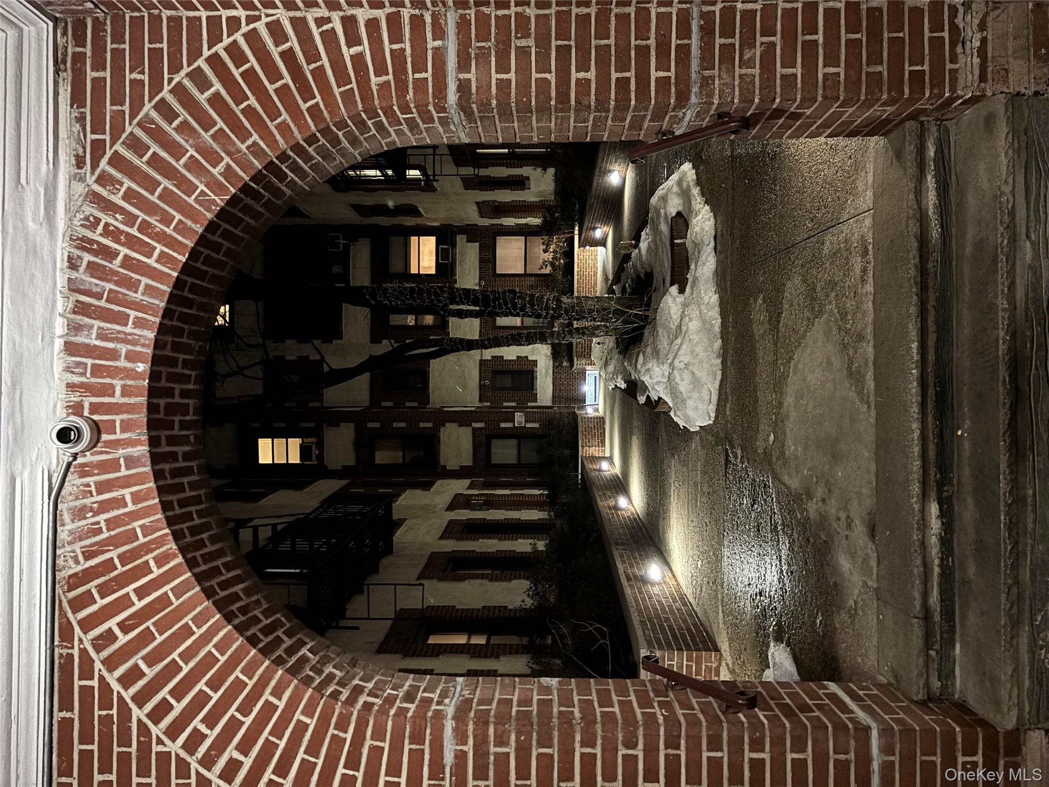 #1 photo, 31-14 Crescent Street, كوينز Astoria , NY 11106