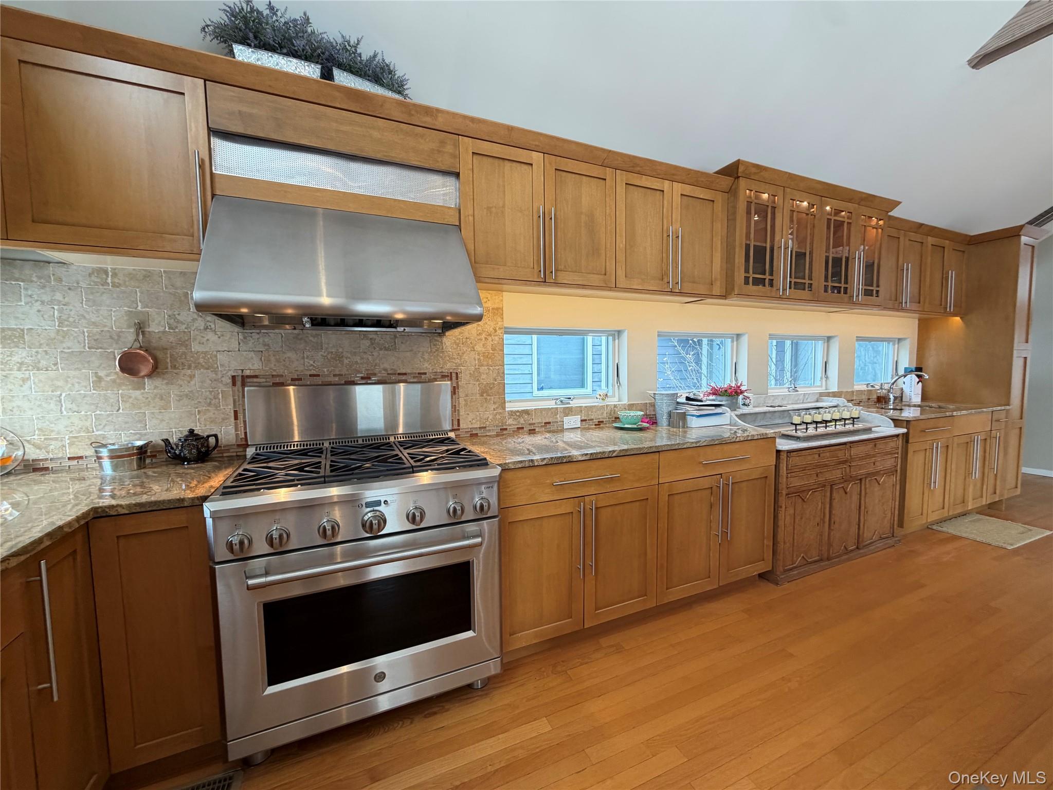 #7 photo, 33 Bath Street, Lido Beach , NY 11561