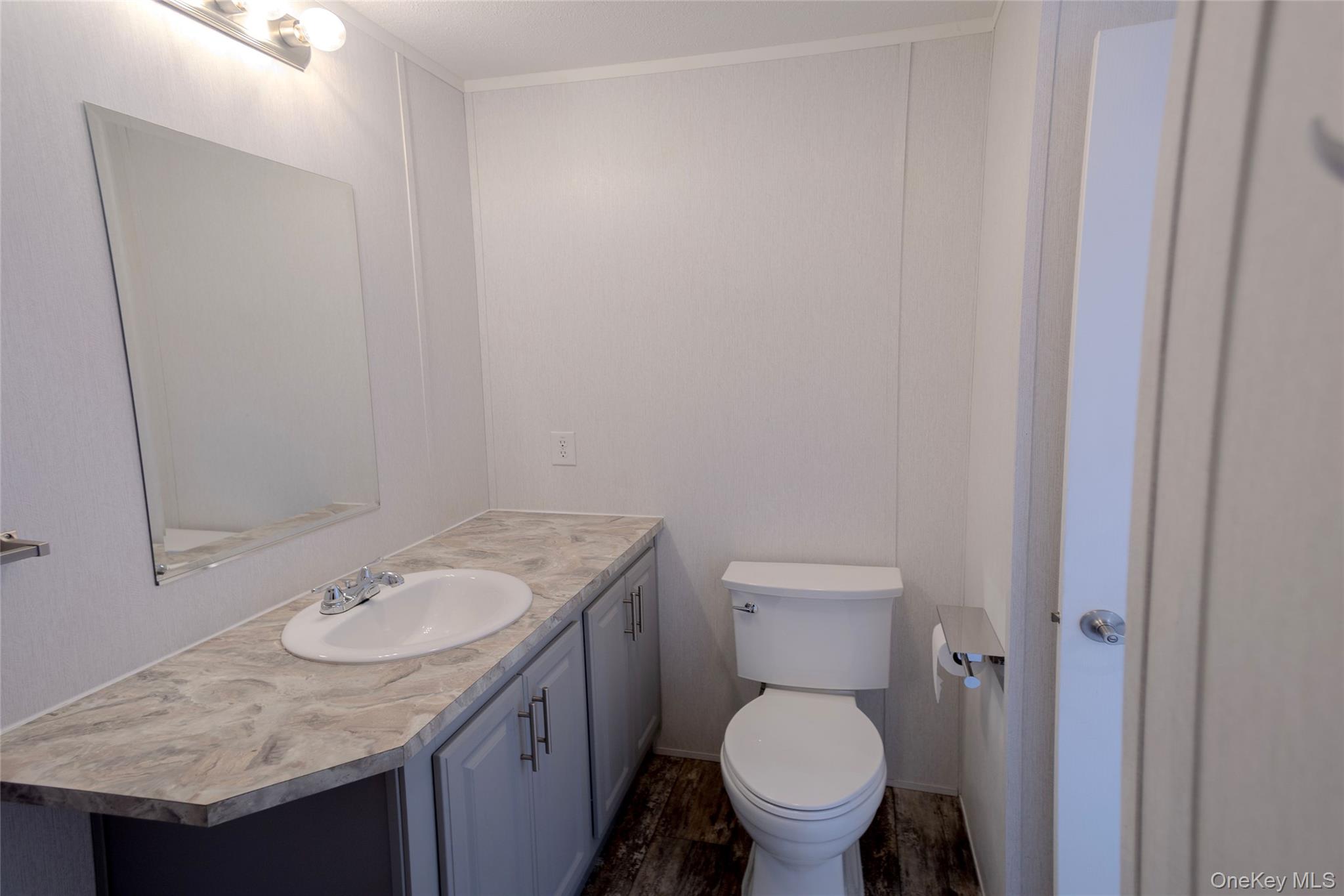 #10 photo, 150 Main Street, 东长岛 艾斯利普 Islip , NY 11751