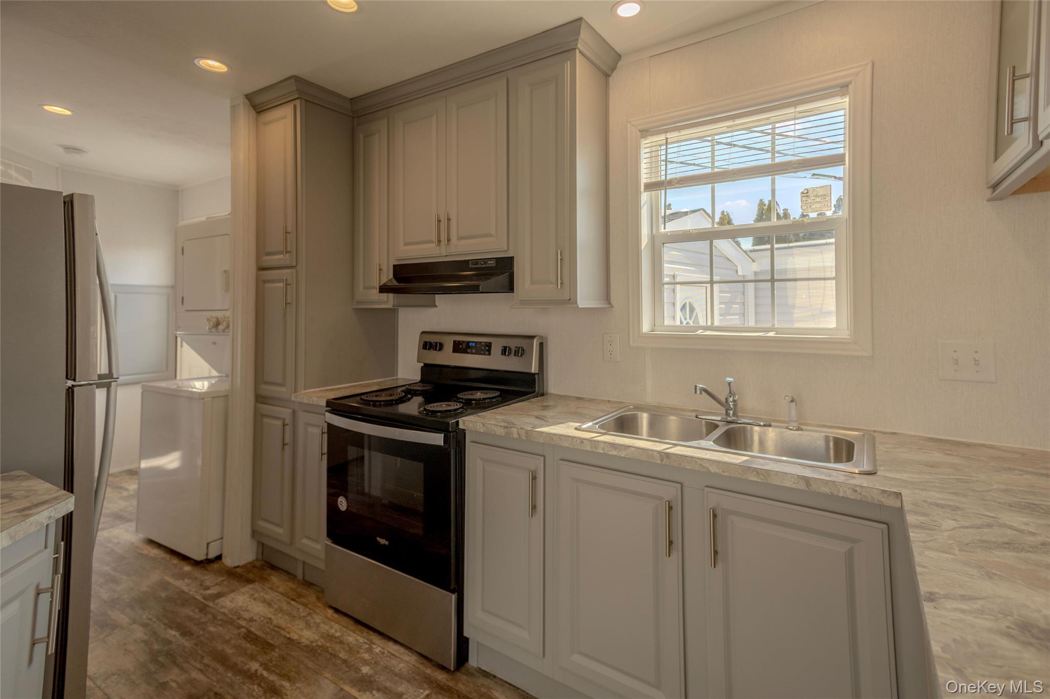 #3 photo, 150 Main Street, 东长岛 艾斯利普 Islip , NY 11751