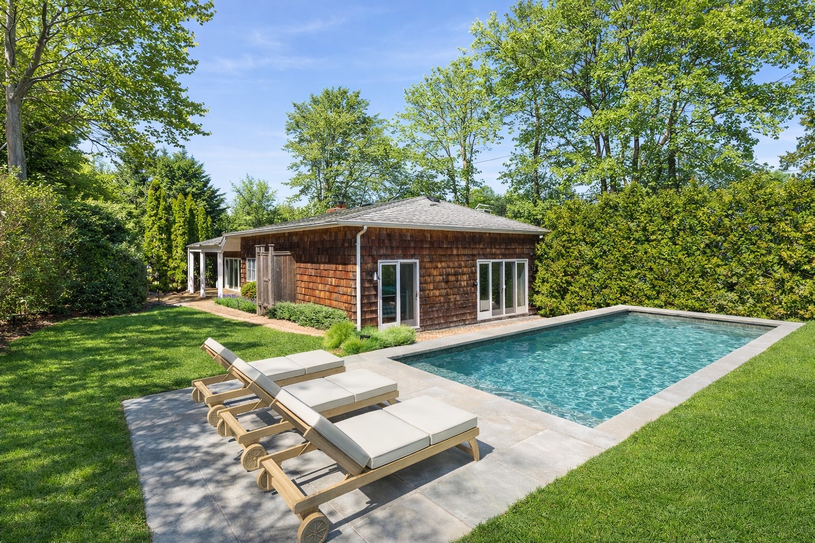 #2 photo, 2 BROOKSIDE AVENUE, 东长岛 BELLPORT VILLAGE , NY 11713