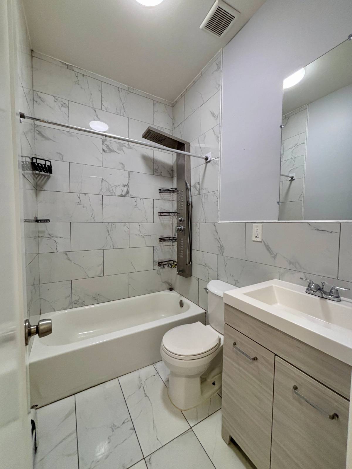 #11 photo, 3367 Fenton Ave, #3A, Laconia , NY 10469