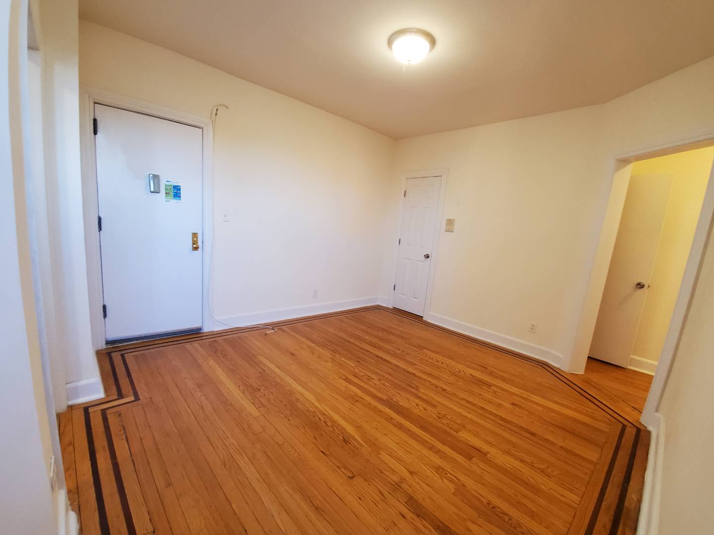 #4 photo, 4163 67st street, वुडसाइड Woodside , NY 11377