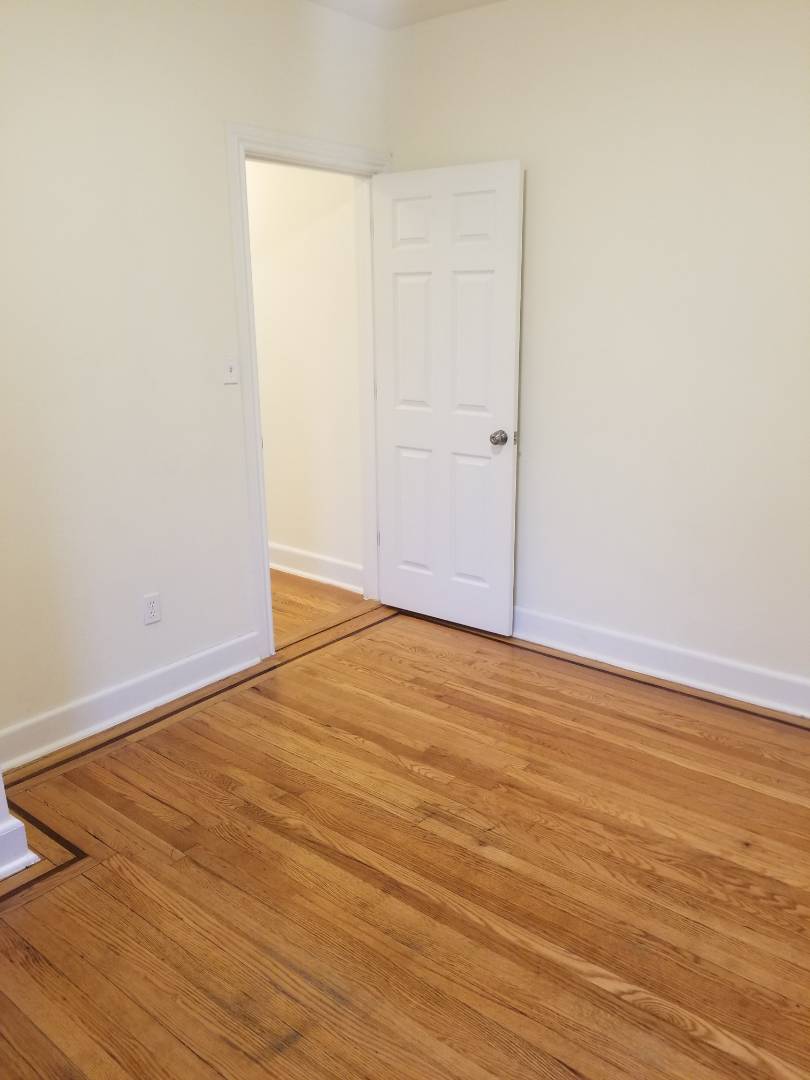 #7 photo, 4163 67st street, वुडसाइड Woodside , NY 11377