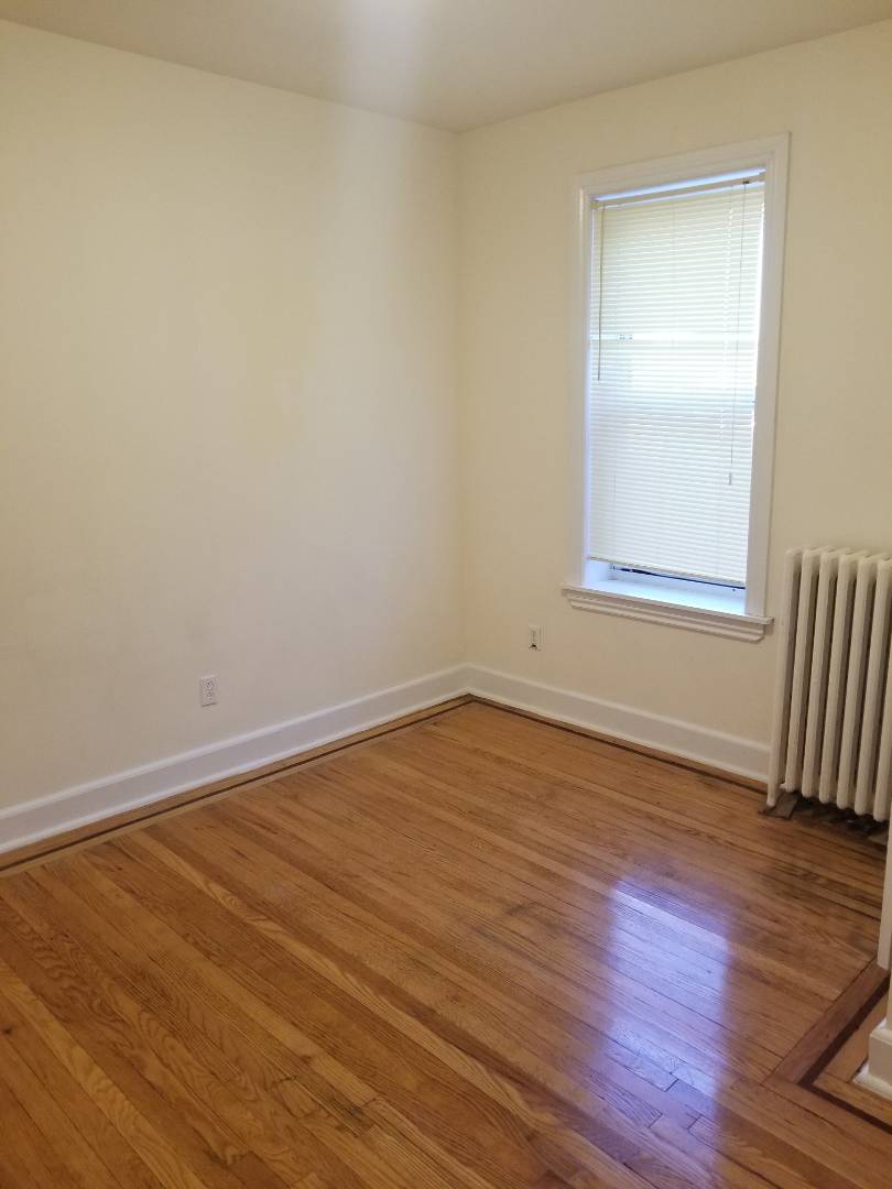 #8 photo, 4163 67st street, वुडसाइड Woodside , NY 11377