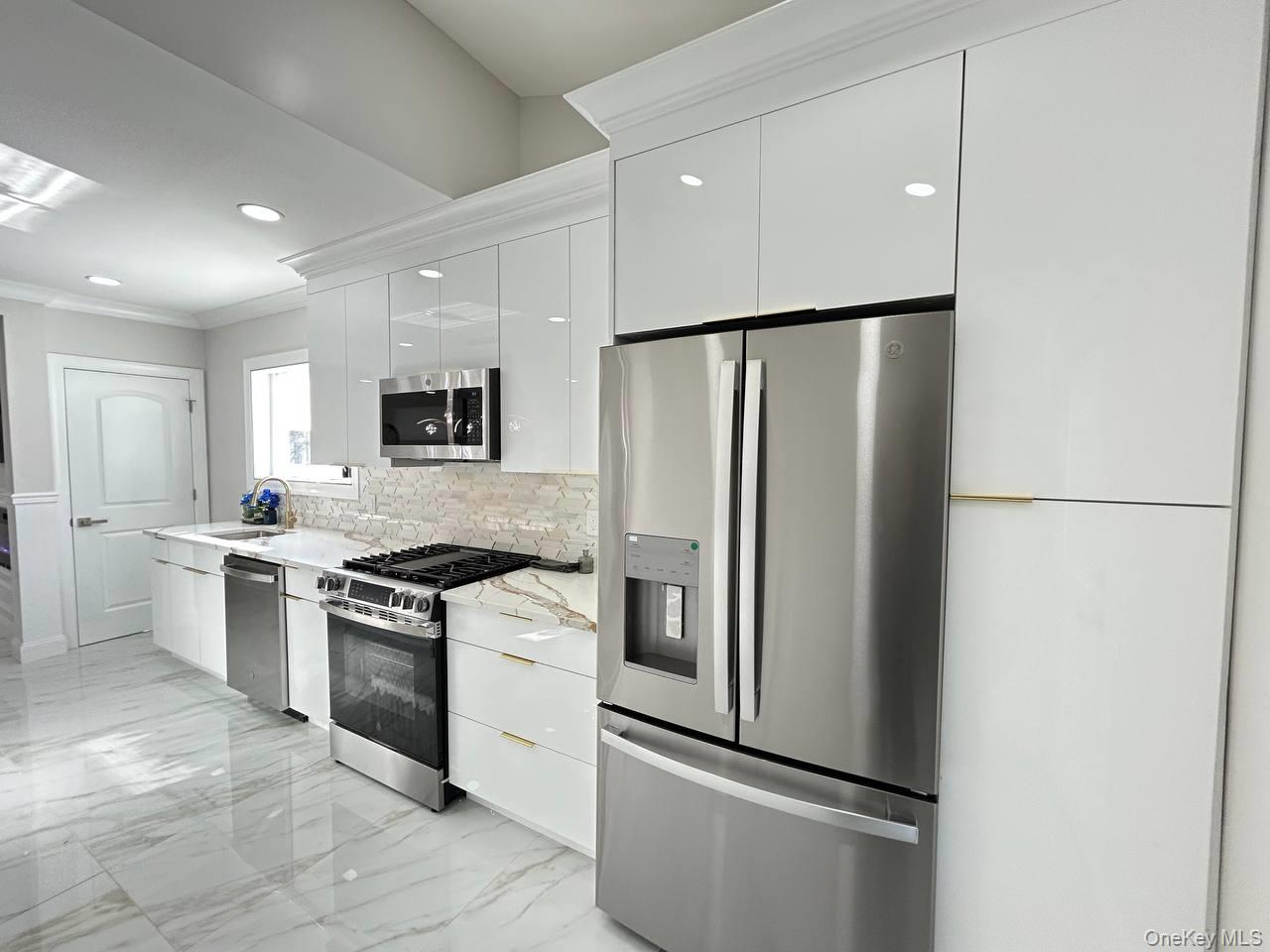 #9 photo, 53 Lee Avenue, Valley Stream , NY 11581