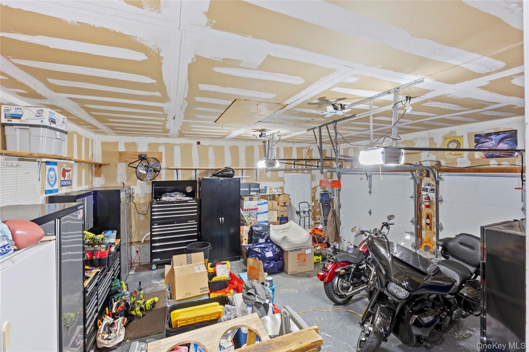 #20 photo, 123 9th Avenue, Holtsville , NY 11742