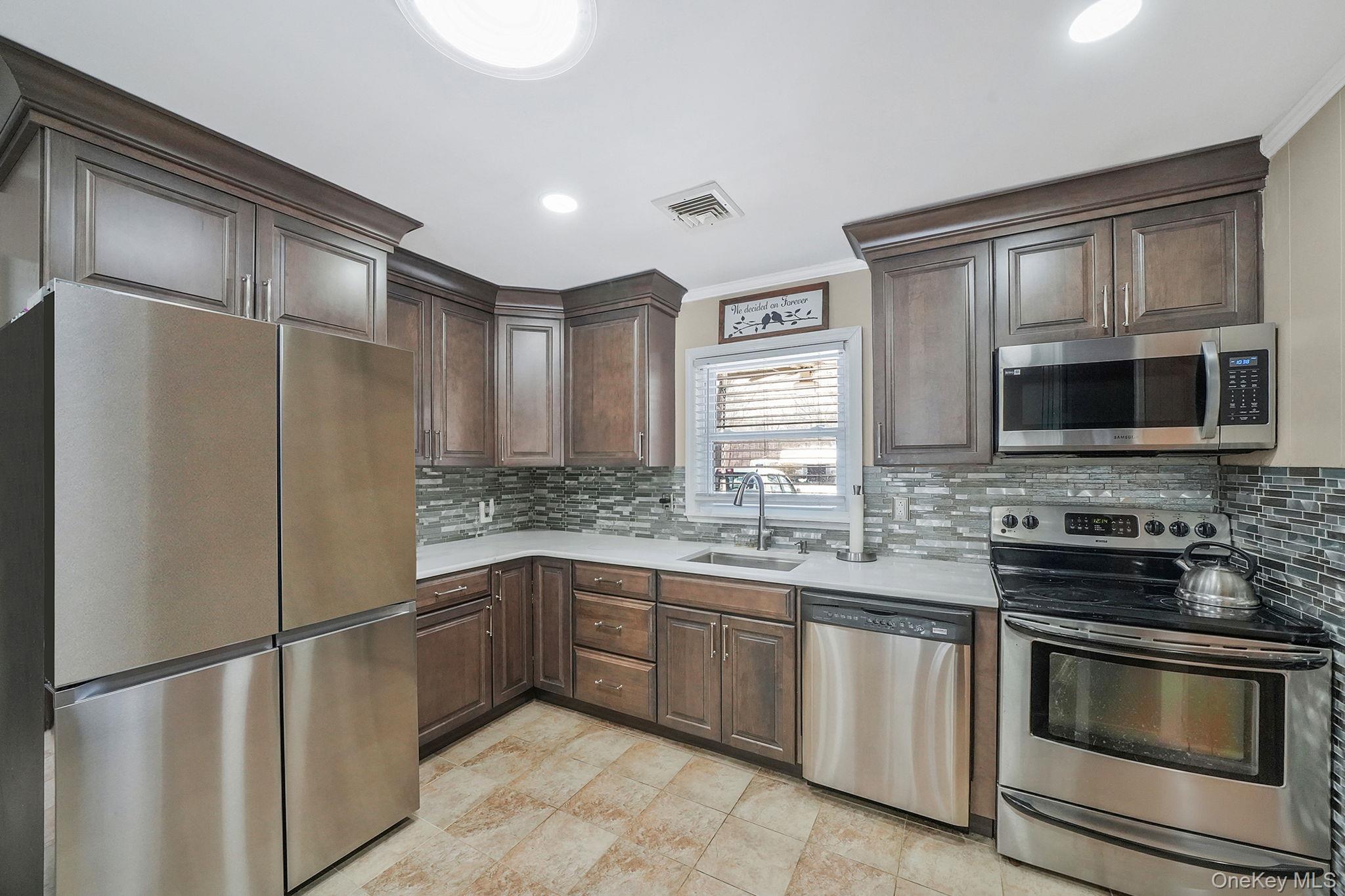 #14 photo, 29 Wrana Street, Medford , NY 11763