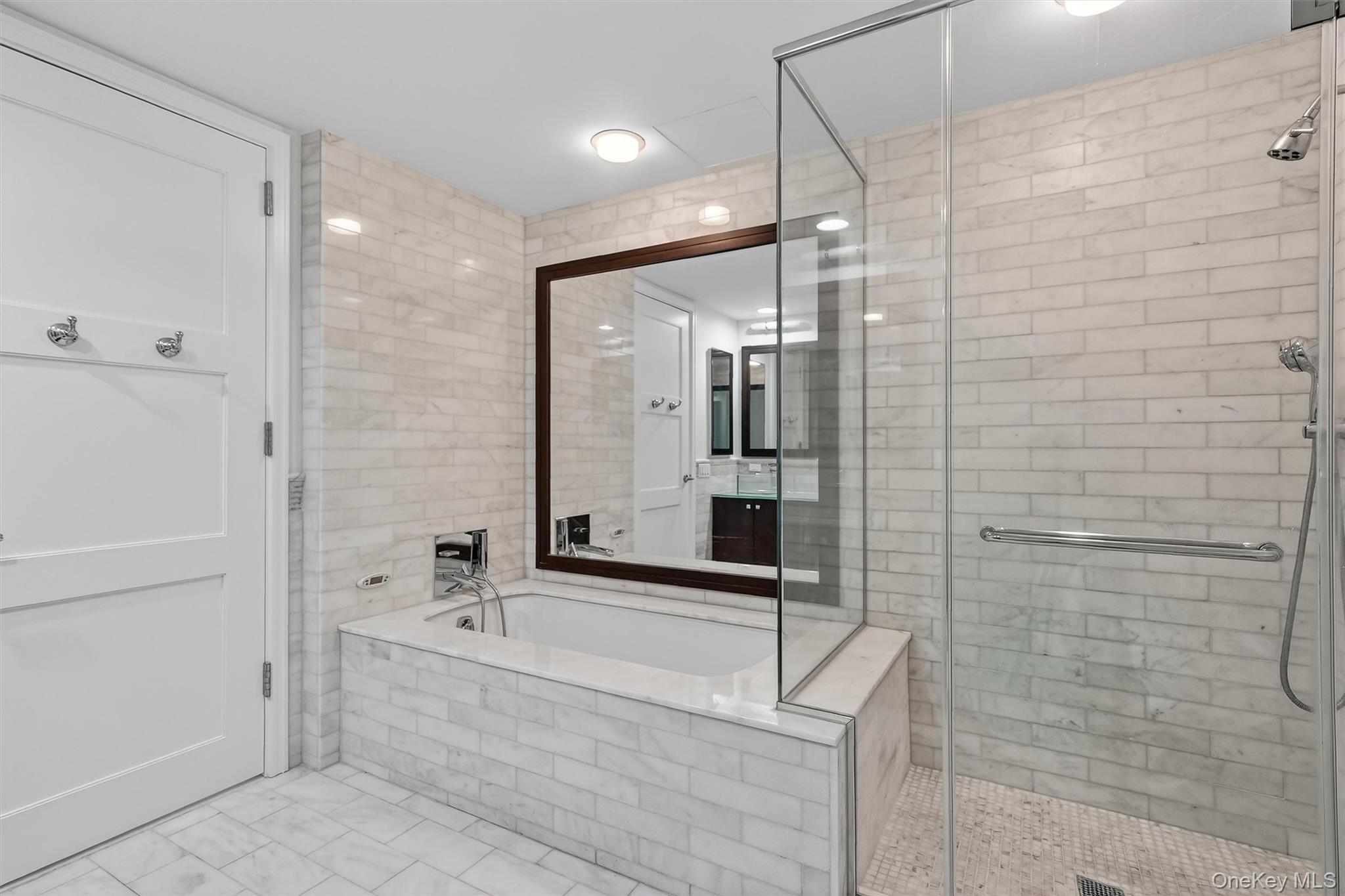 #15 photo, 1 Renaissance Square, White Plains , NY 10601