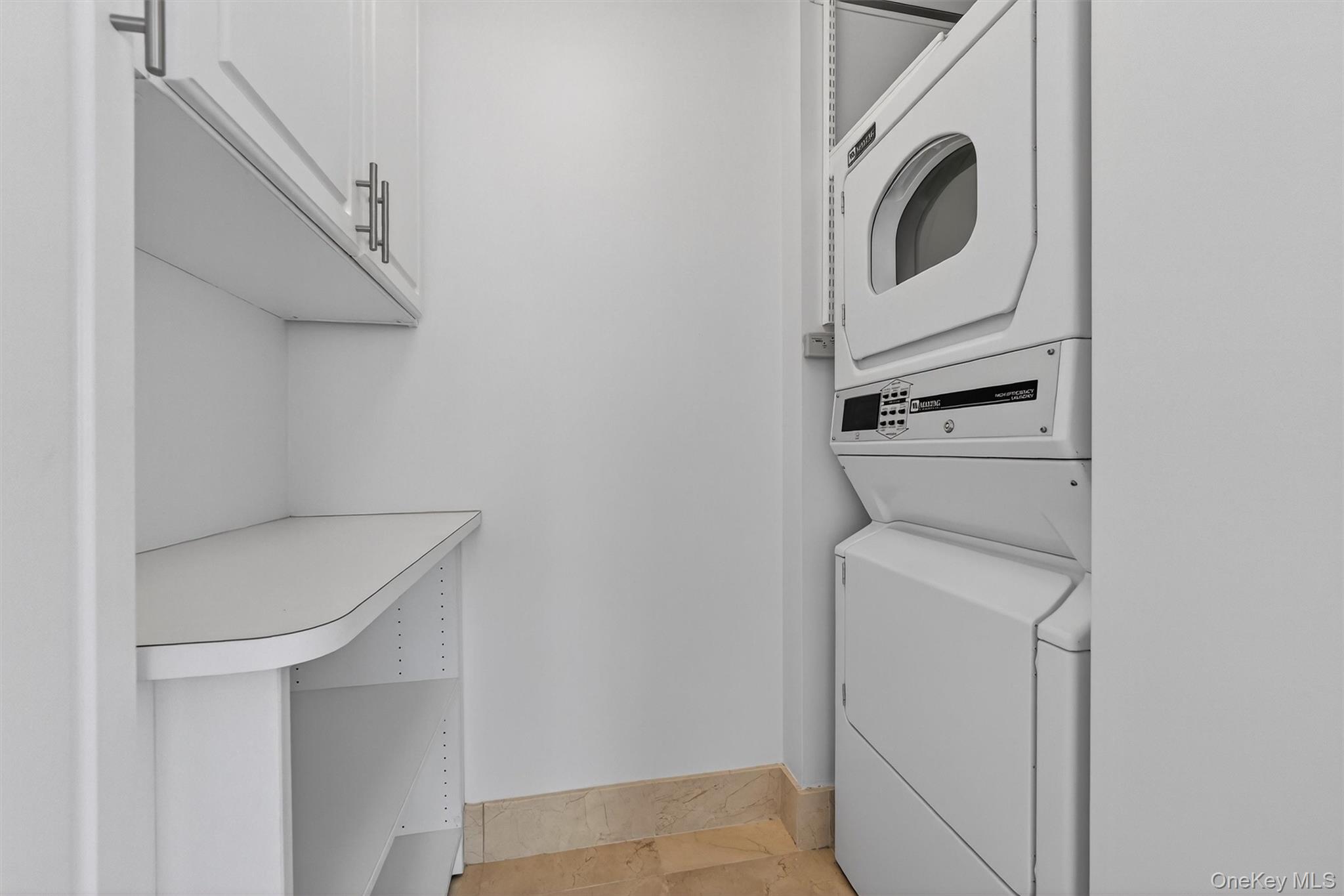 #19 photo, 1 Renaissance Square, White Plains , NY 10601