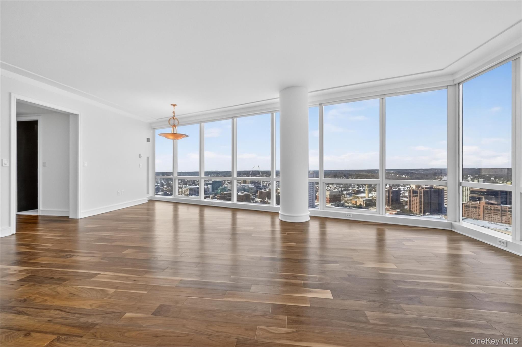 #8 photo, 1 Renaissance Square, White Plains , NY 10601