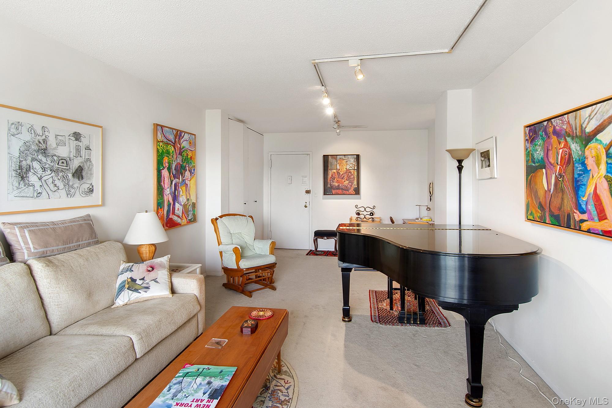 #8 photo, 2400 Johnson Avenue, 布朗士 Bronx , NY 10463