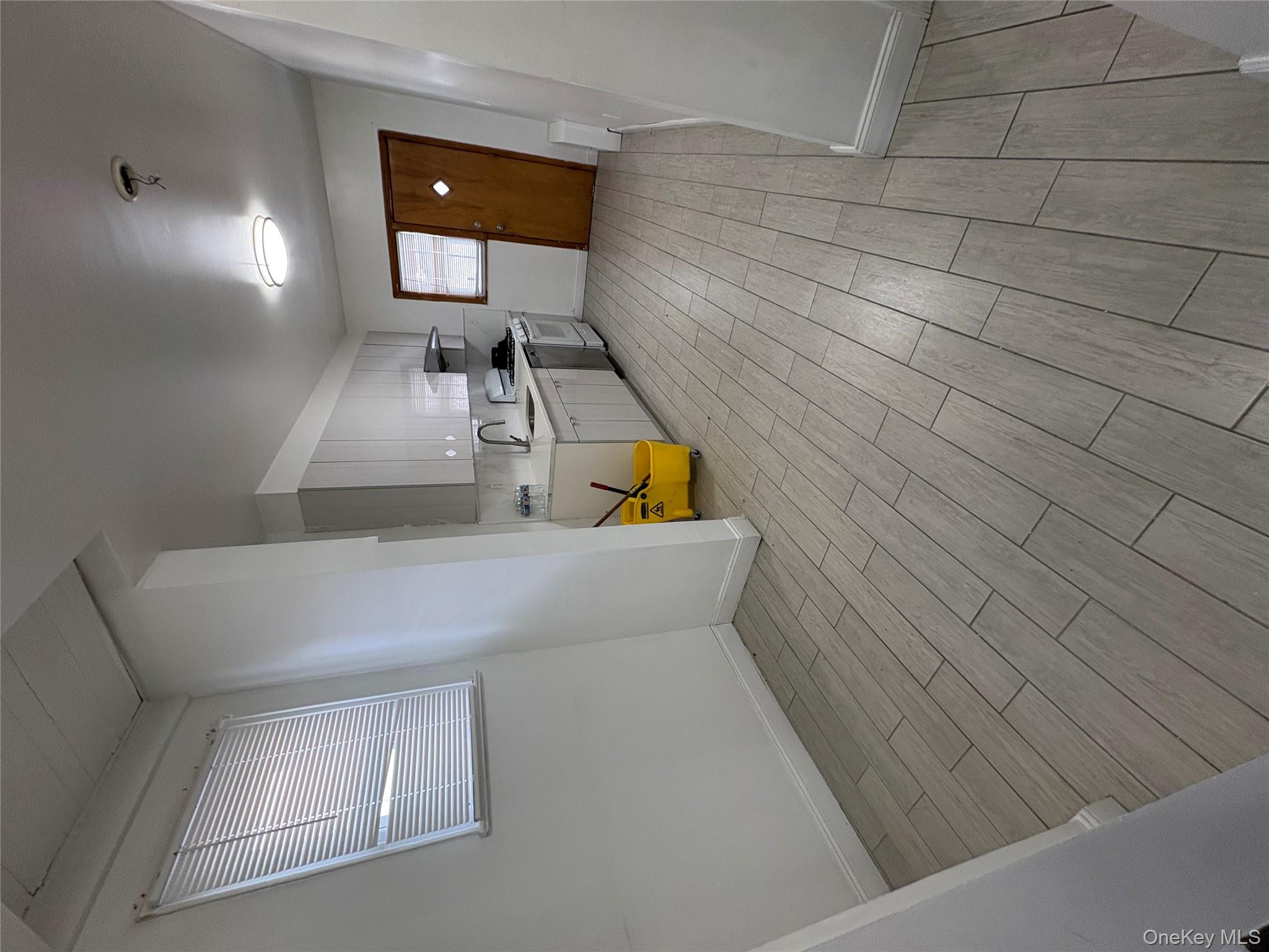 #7 photo, 1826 Mulford Avenue, Bronx , NY 10461