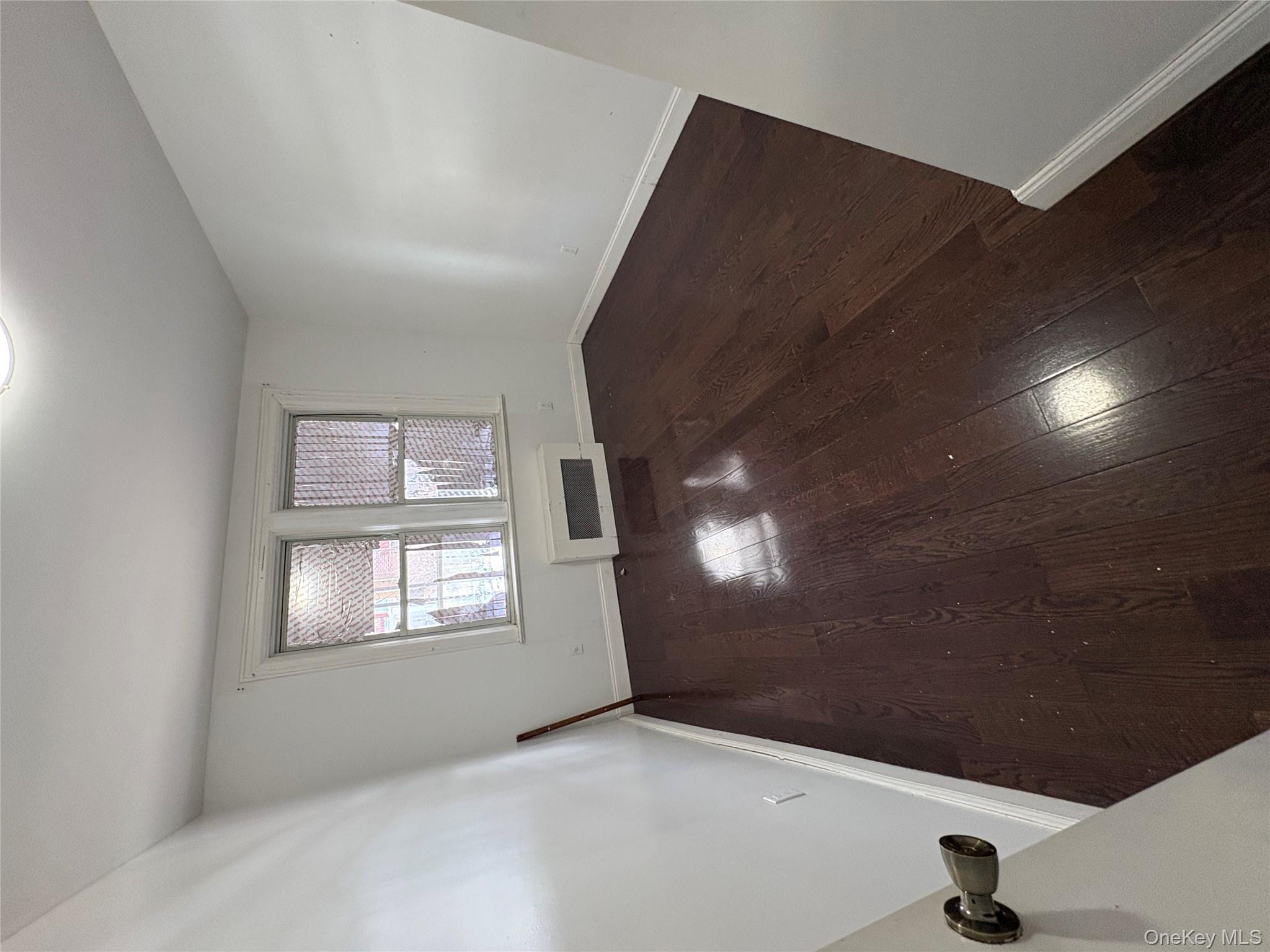 #9 photo, 1826 Mulford Avenue, Bronx , NY 10461