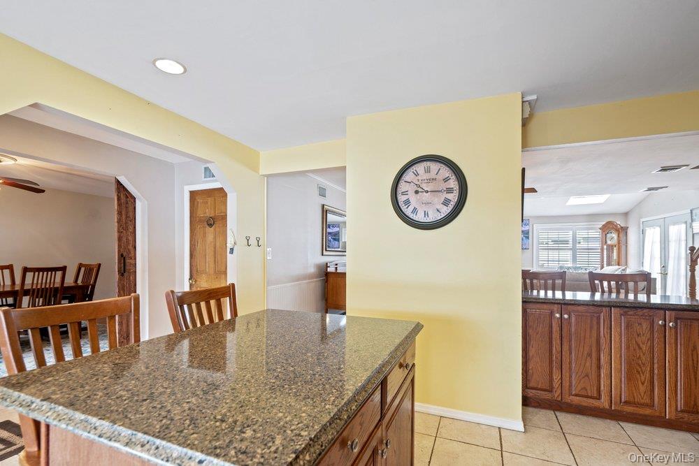 #12 photo, 33 Skylark Lane, Levittown , NY 11756