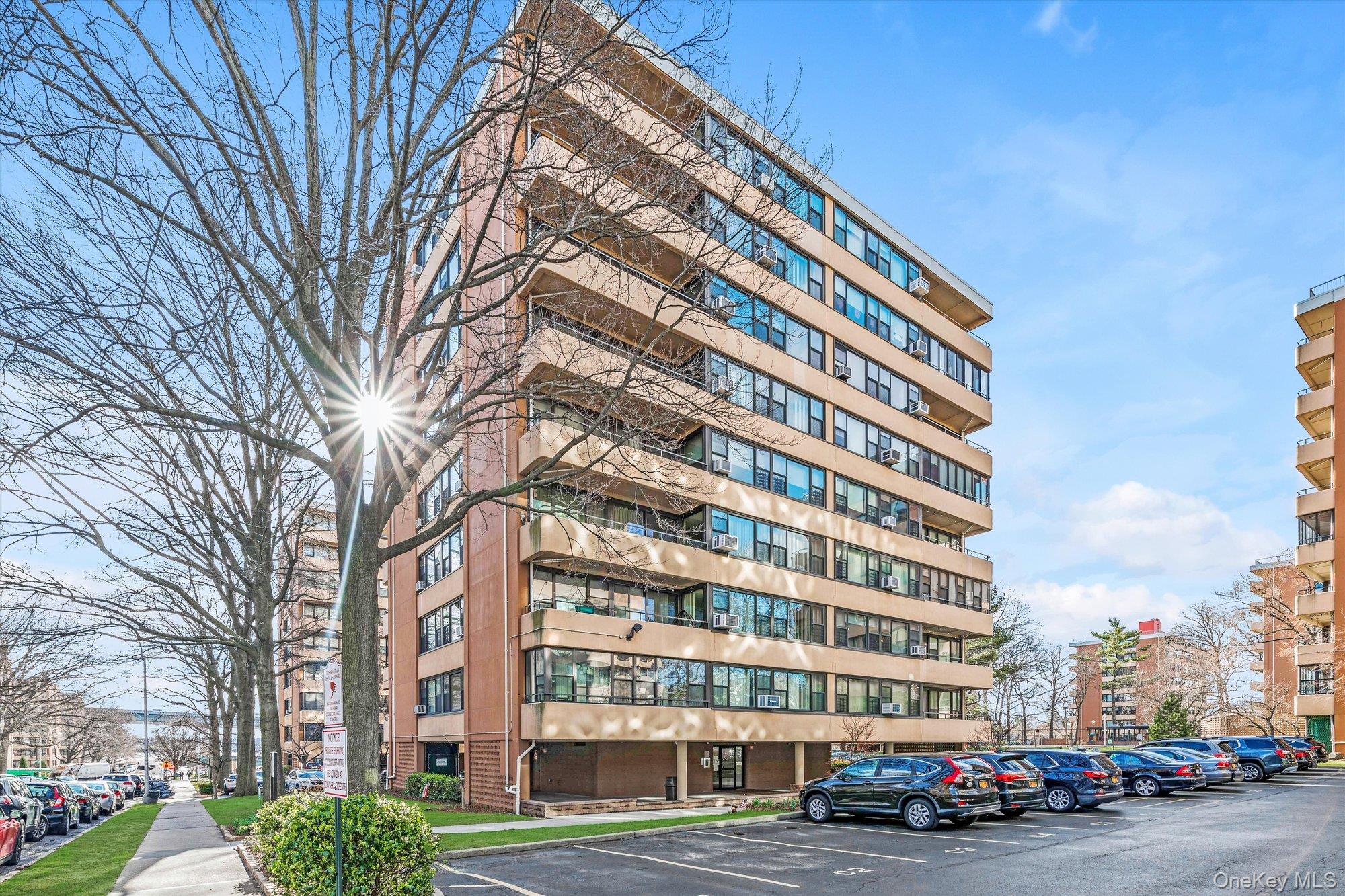 #14 photo, 162 20 9 Avenue, كوينز Beechhurst , NY 11357