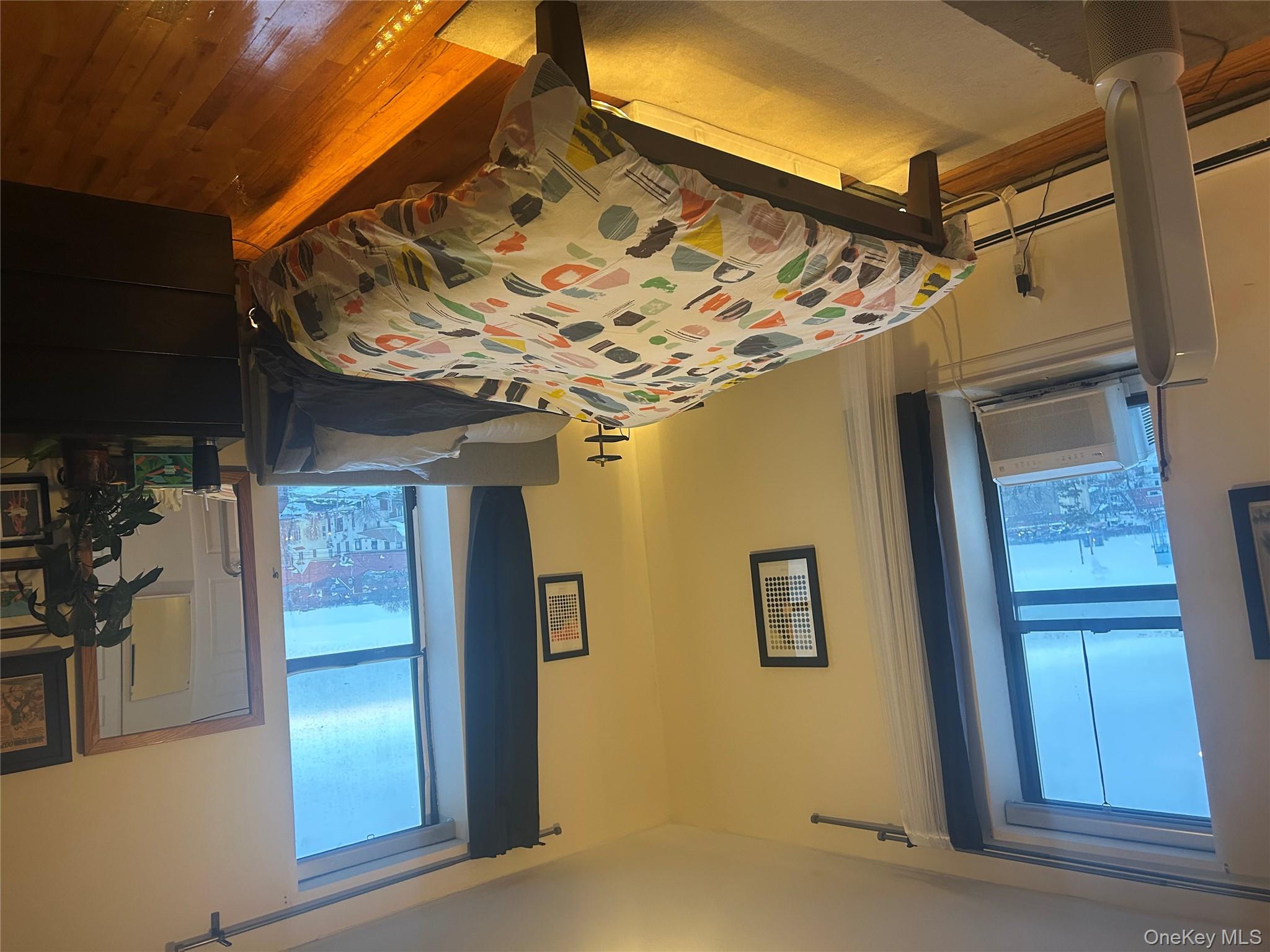 #13 photo, 25 W Broadway, Long Beach , NY 11561