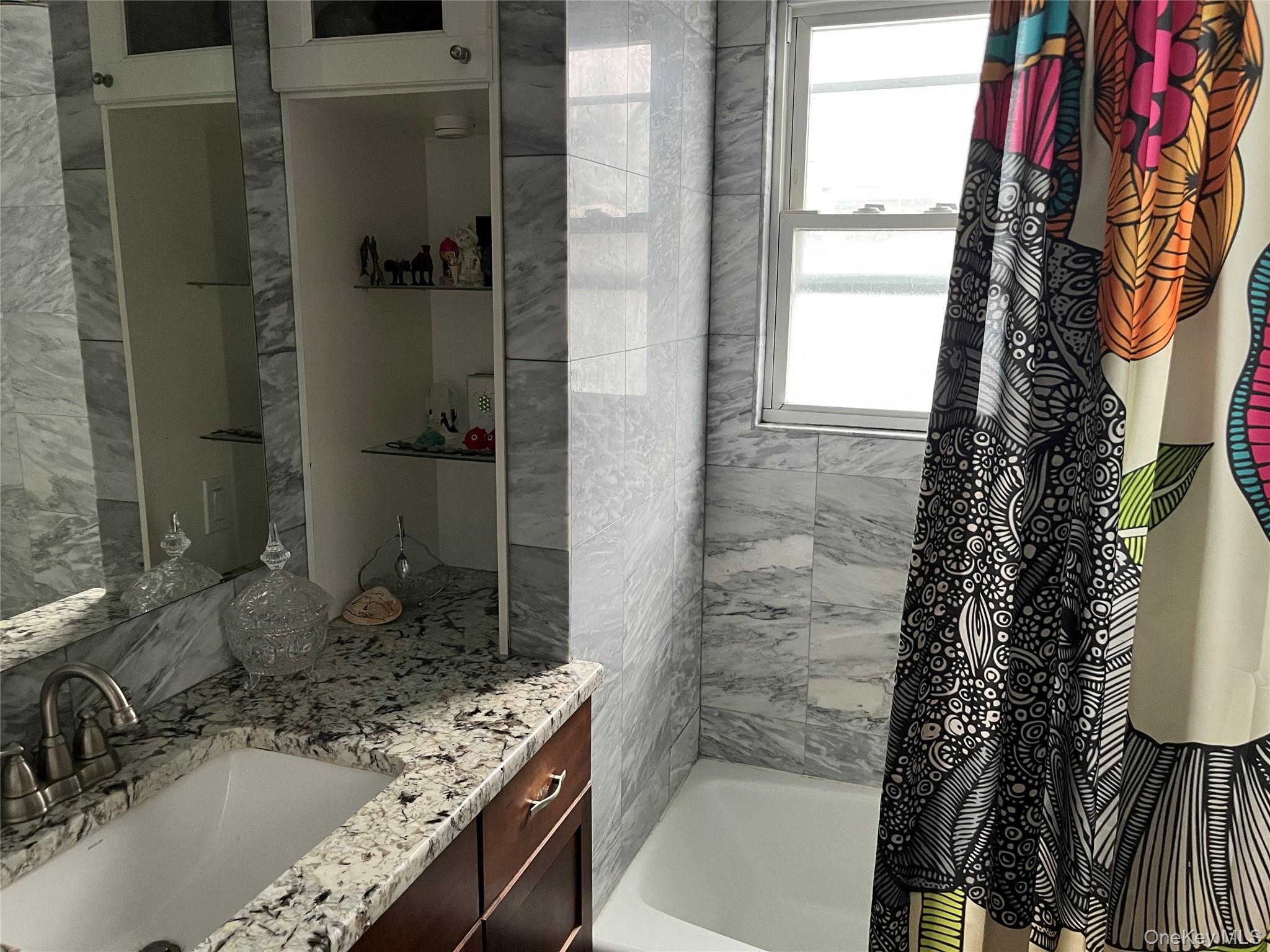 #14 photo, 52 Park Avenue, Williston Park , NY 11596