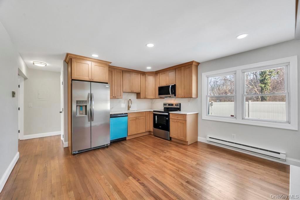 #13 photo, 2066 Lakeview Road, #A, 롱 아일랜드 Bellmore , NY 11710