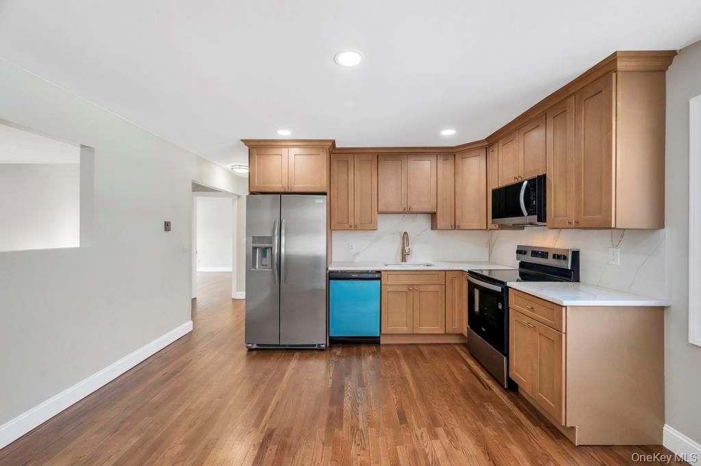 #14 photo, 2066 Lakeview Road, #A, 롱 아일랜드 Bellmore , NY 11710