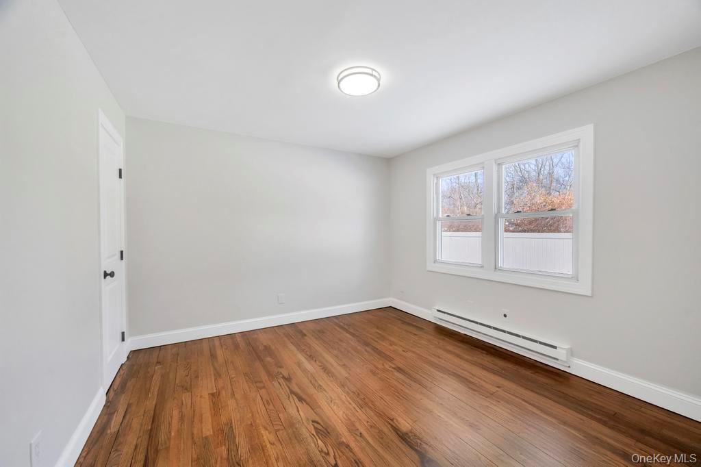 #21 photo, 2066 Lakeview Road, #A, 롱 아일랜드 Bellmore , NY 11710