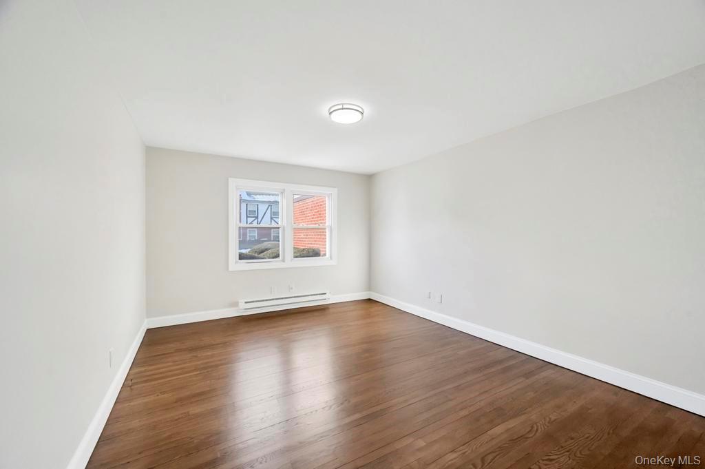 #26 photo, 2066 Lakeview Road, #A, 롱 아일랜드 Bellmore , NY 11710